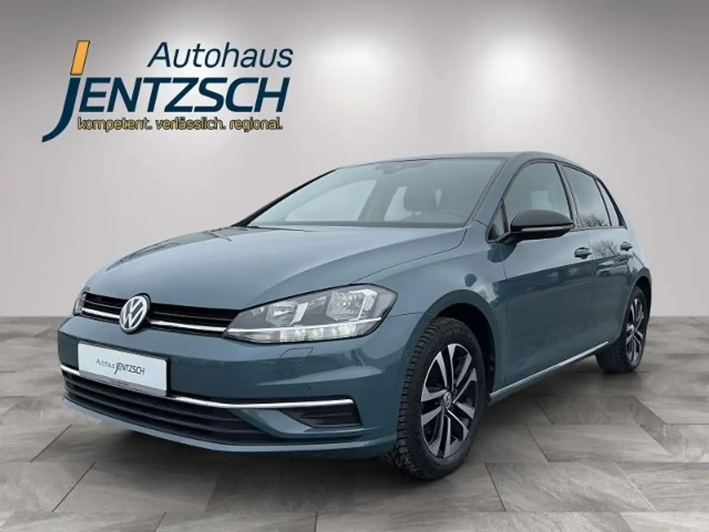 Volkswagen Golf VII Lim. IQ.DRIVE Bleu - 2