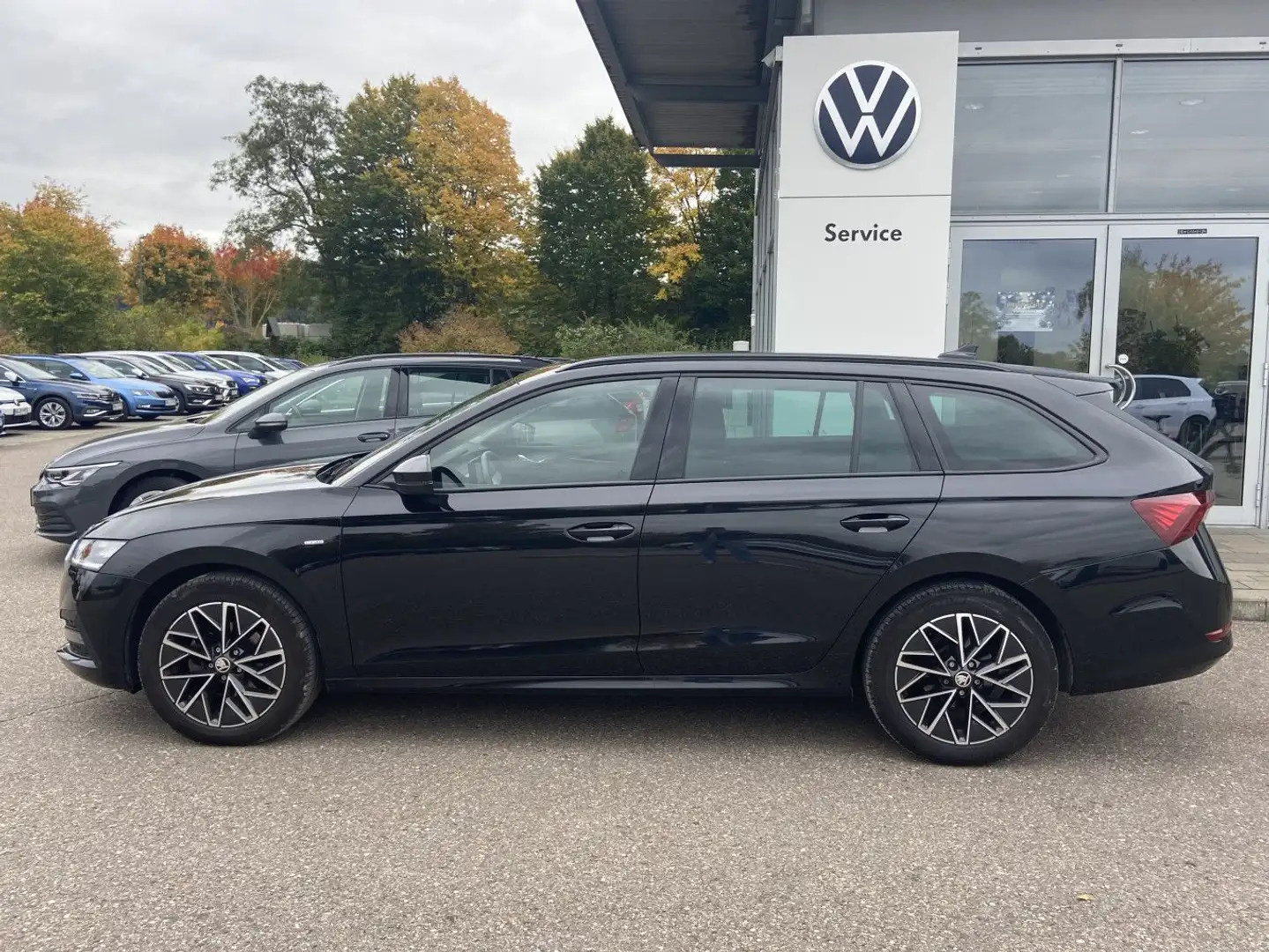 Skoda Octavia Combi 2.0 TDI DSG CLEVER 17"+NAVI-COLUMB Schwarz - 2