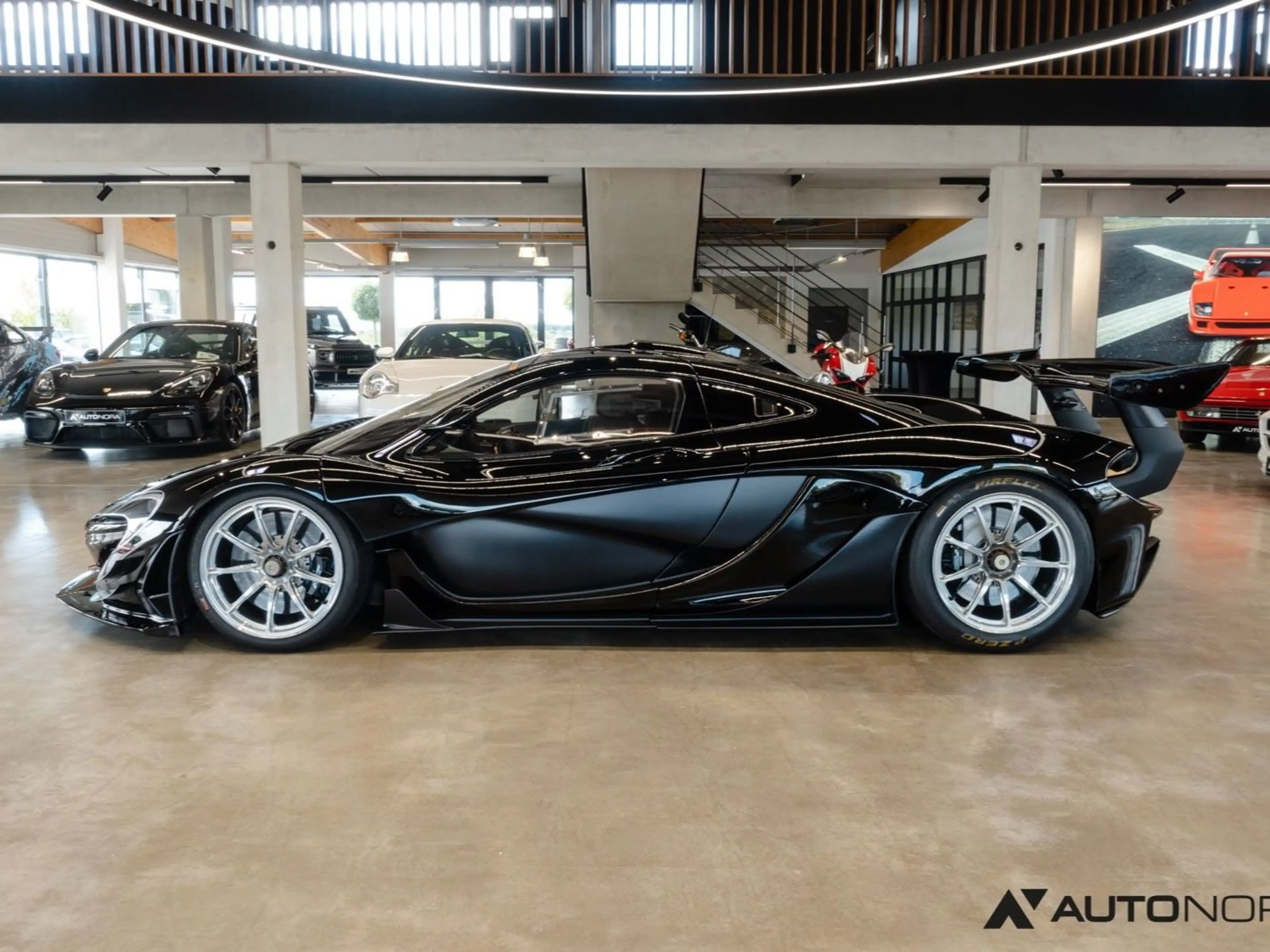 McLaren P1 GTR — photo 7