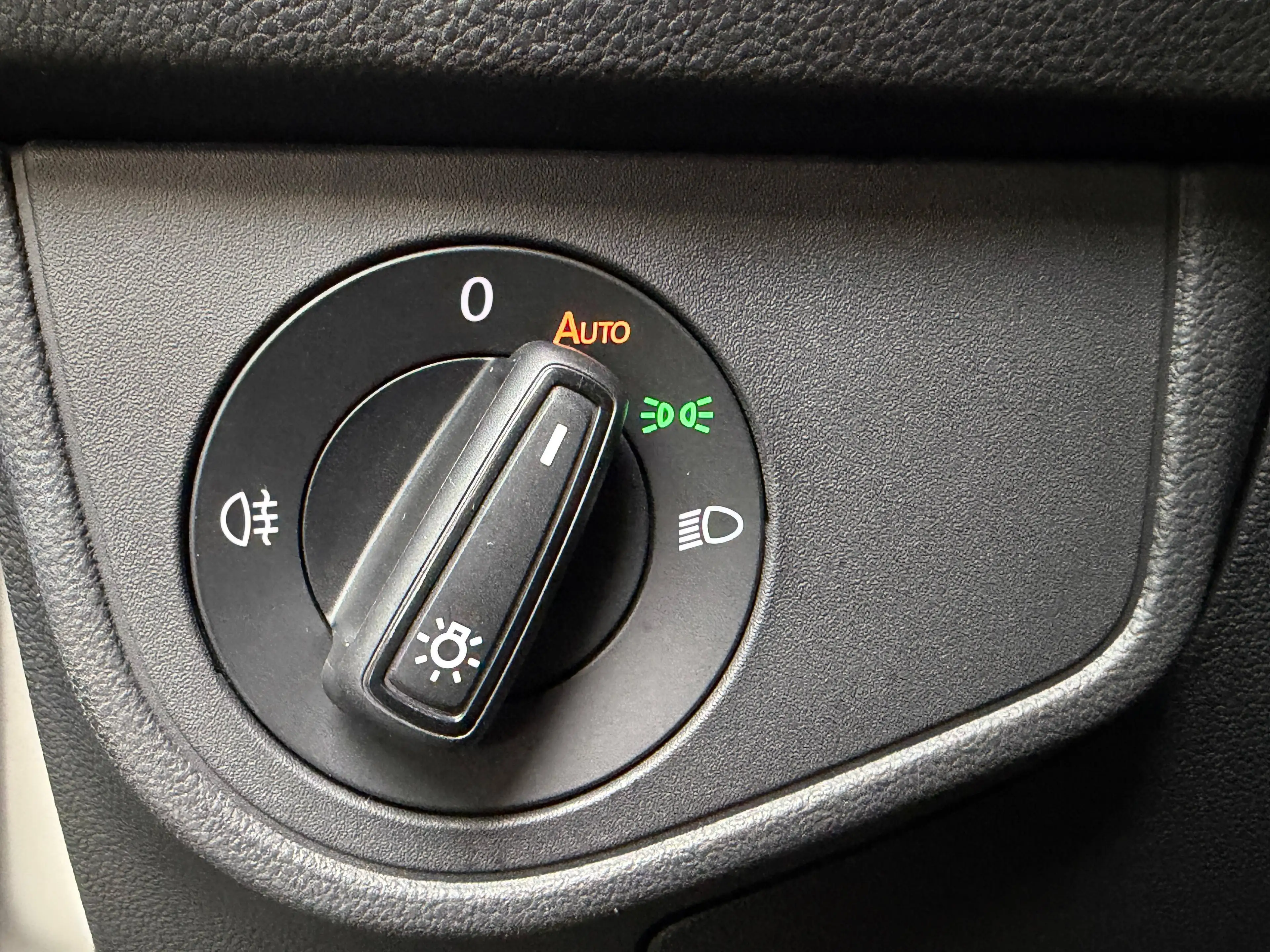 Volkswagen Polo GTI 2.0 TSI DSG LED*NAVI*DAB*CARPLAY*PDC*ACC*LIKENEW — photo 18