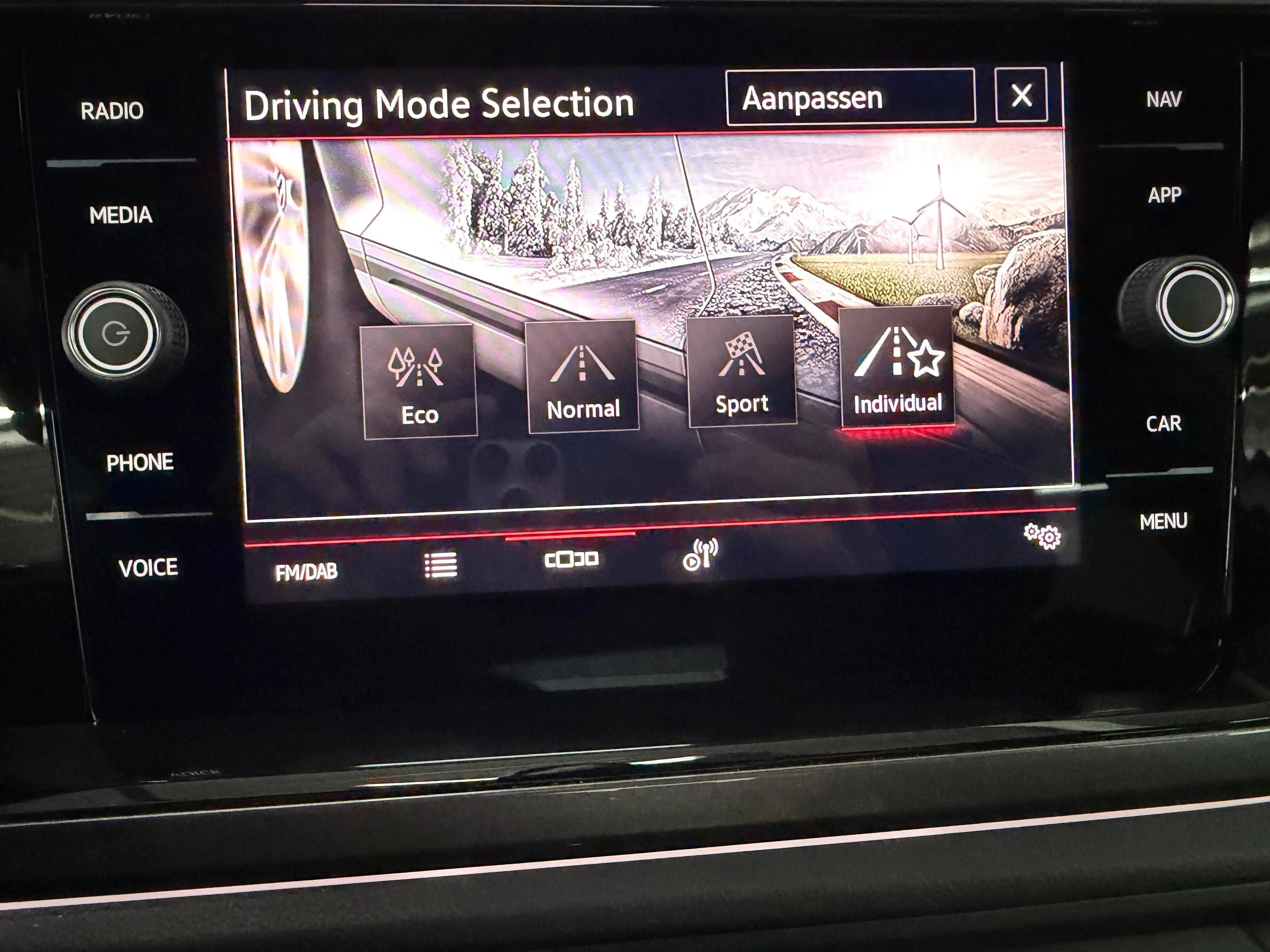 Volkswagen Polo GTI 2.0 TSI DSG LED*NAVI*DAB*CARPLAY*PDC*ACC*LIKENEW — photo 21