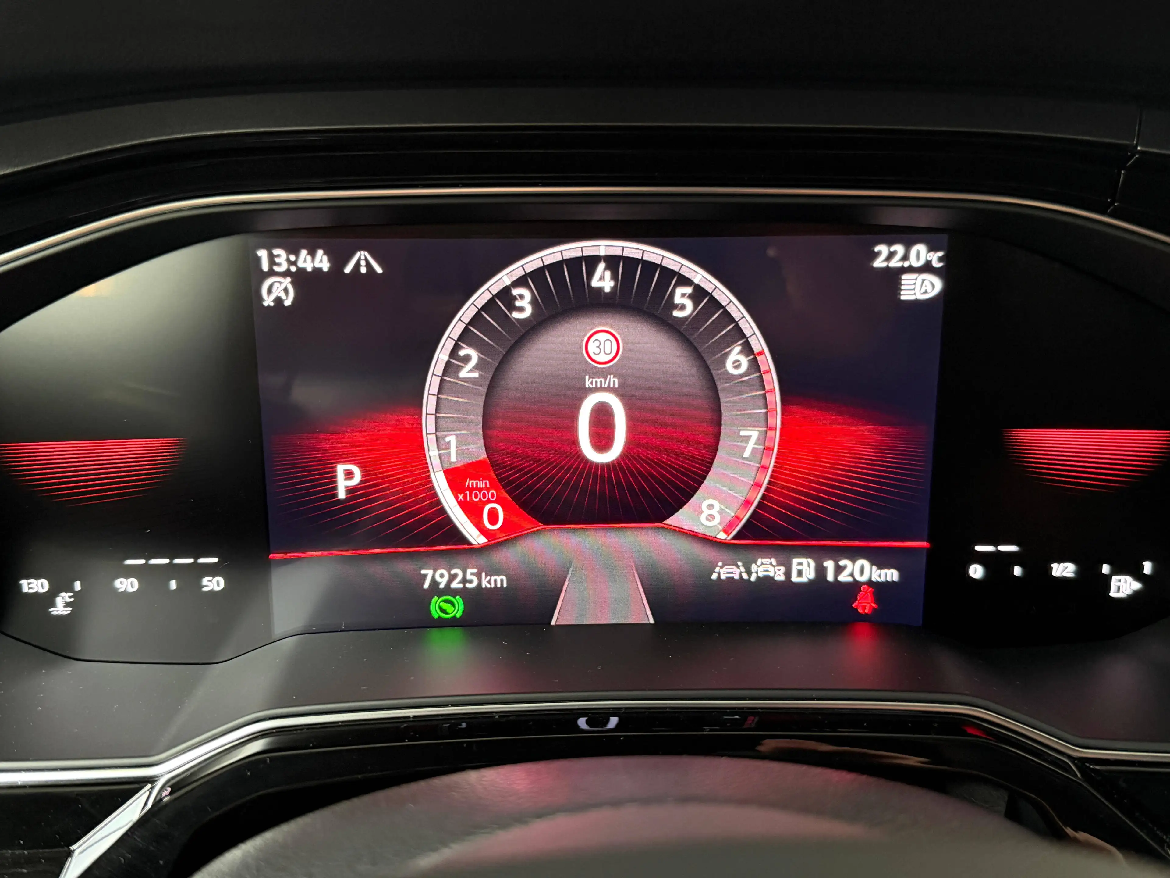 Volkswagen Polo GTI 2.0 TSI DSG LED*NAVI*DAB*CARPLAY*PDC*ACC*LIKENEW — photo 11