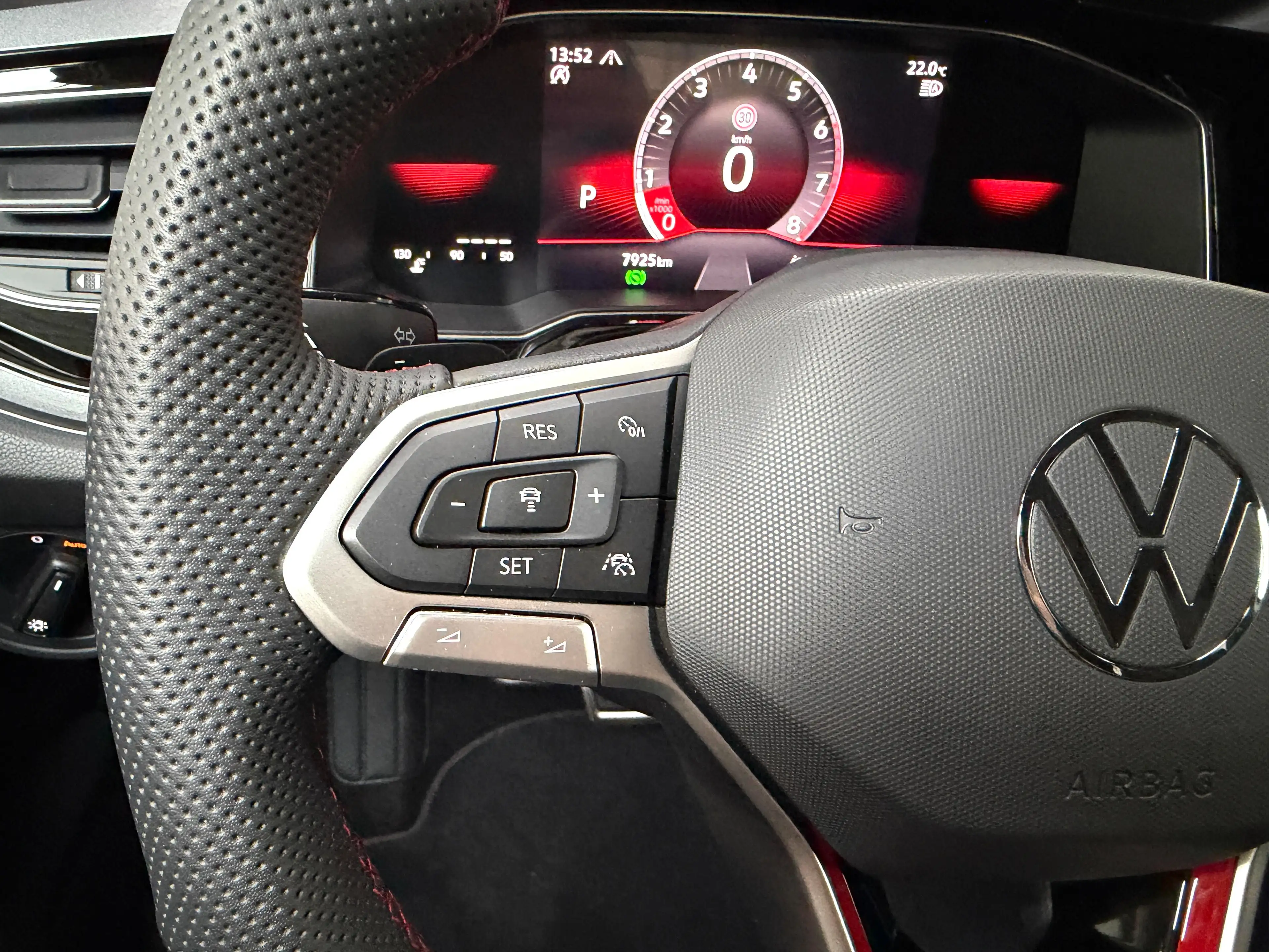 Volkswagen Polo GTI 2.0 TSI DSG LED*NAVI*DAB*CARPLAY*PDC*ACC*LIKENEW — photo 27