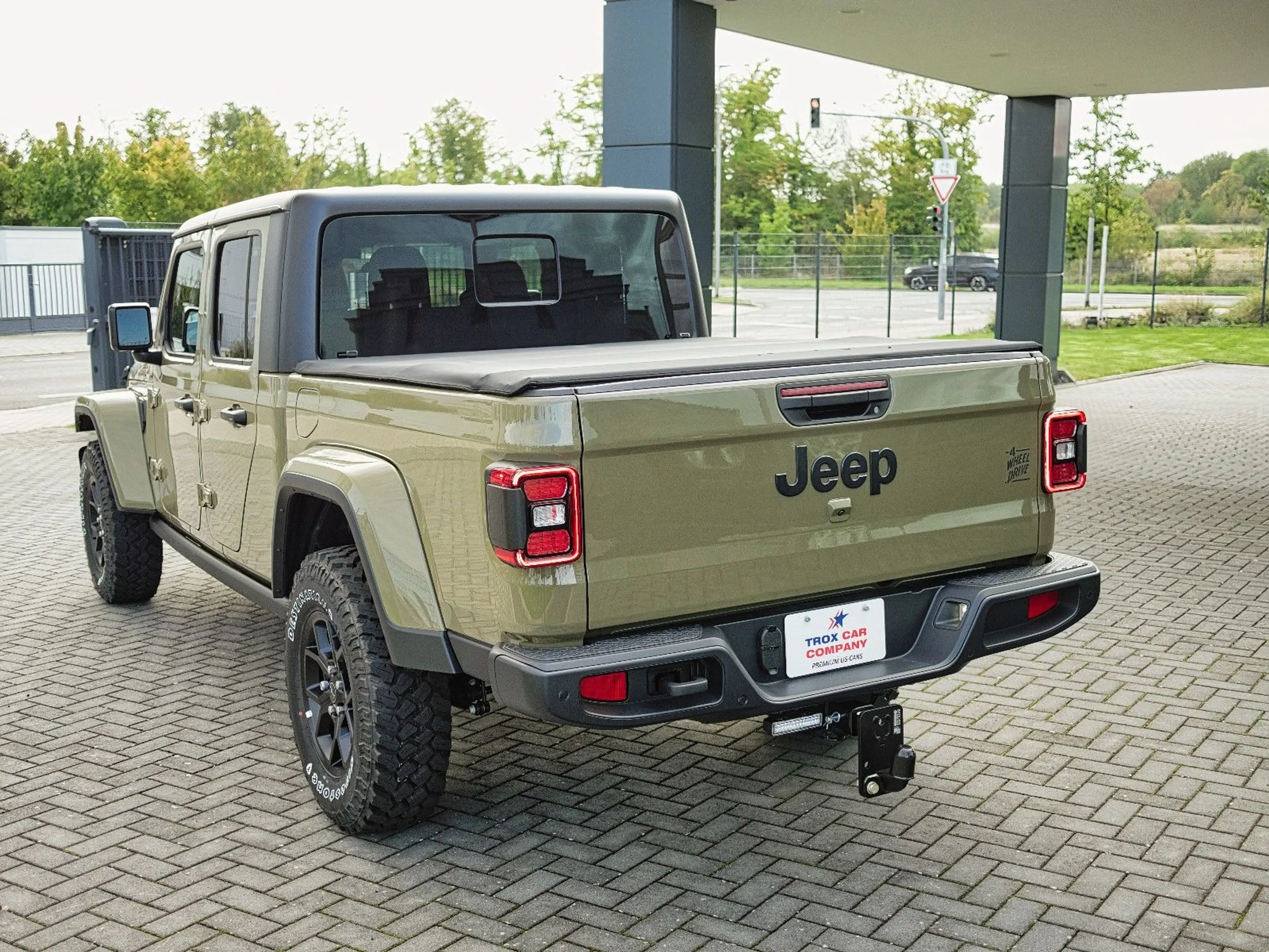 Jeep Gladiator Willys 4X4 — photo 6