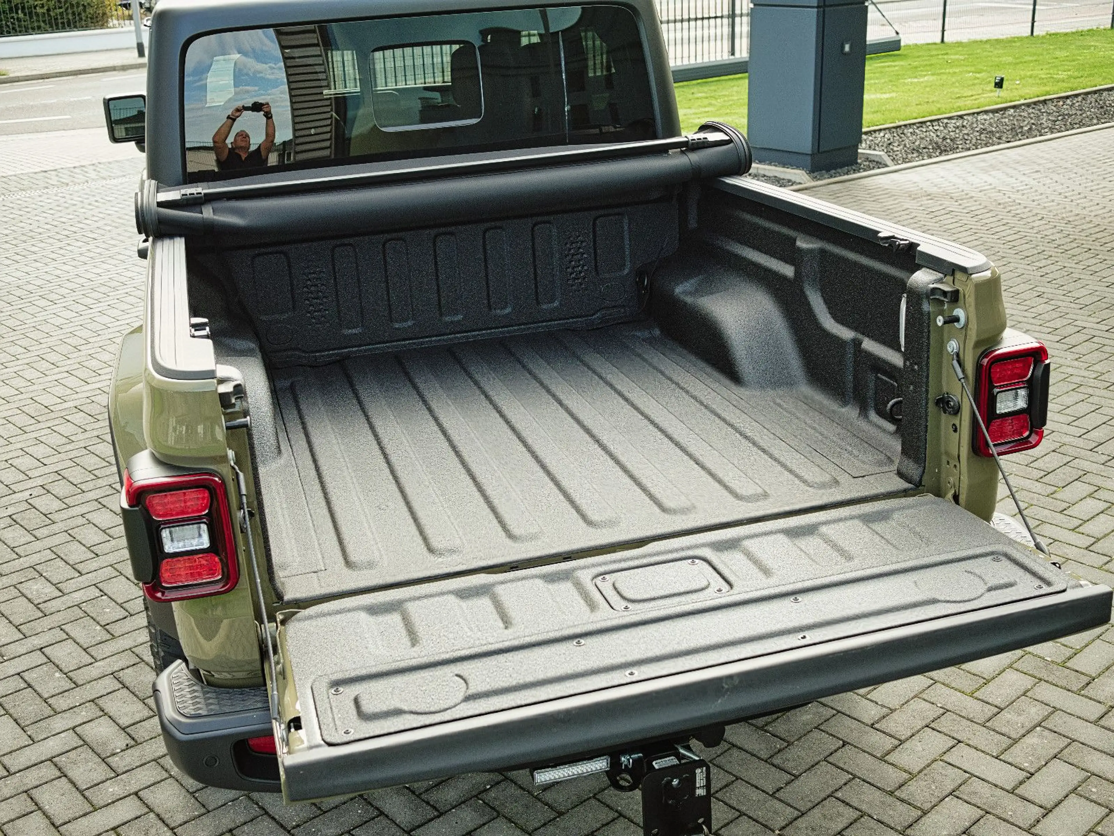 Jeep Gladiator Willys 4X4 — photo 13