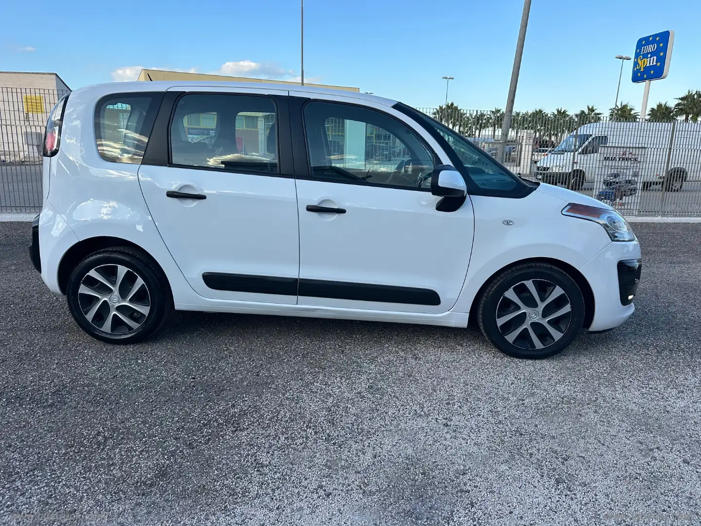 Citroen C3 Picasso 1.6 e-HDi 90 CMP6 Exclusive Weiß - 2