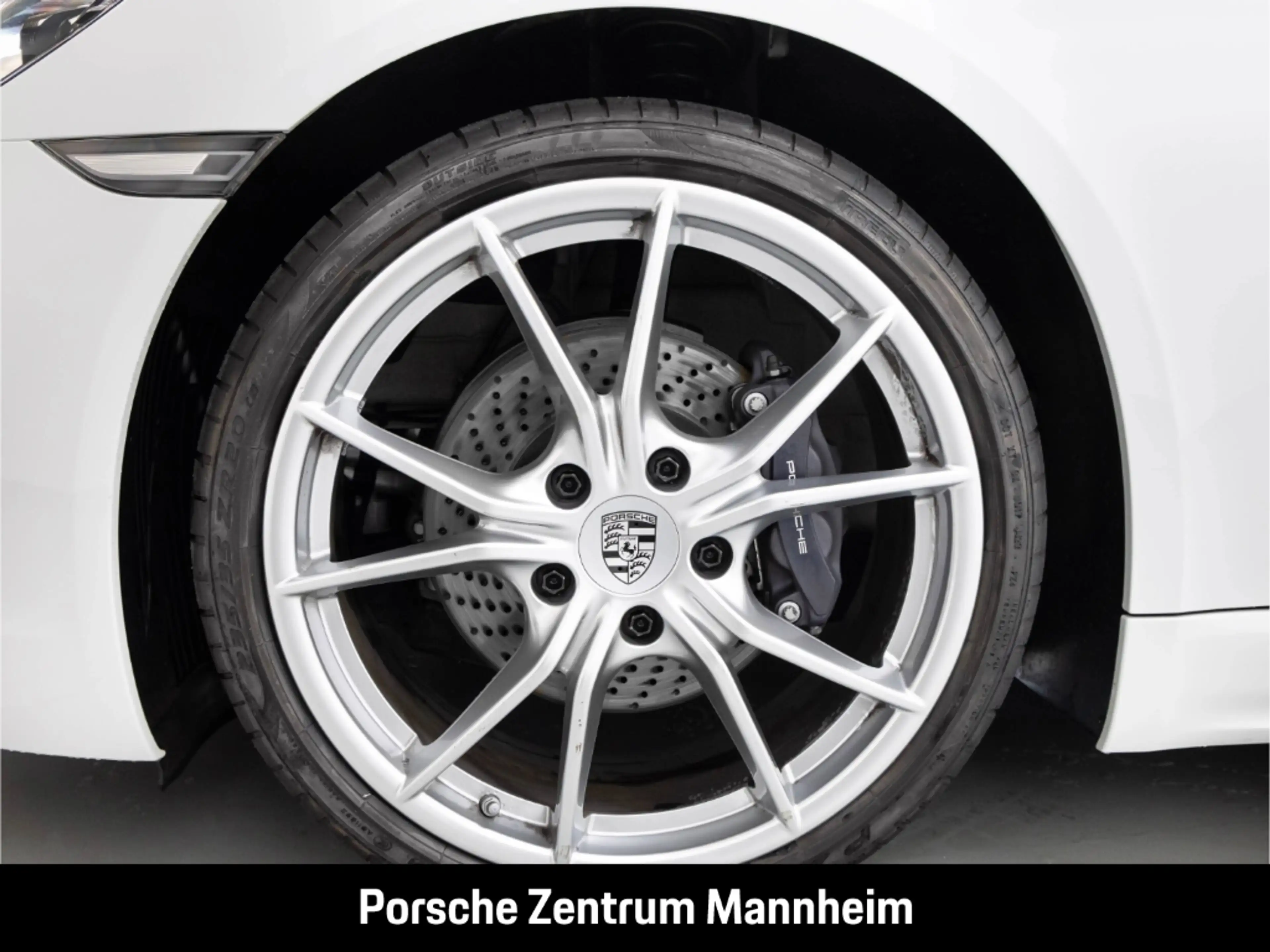Porsche Boxster 718 — photo 8