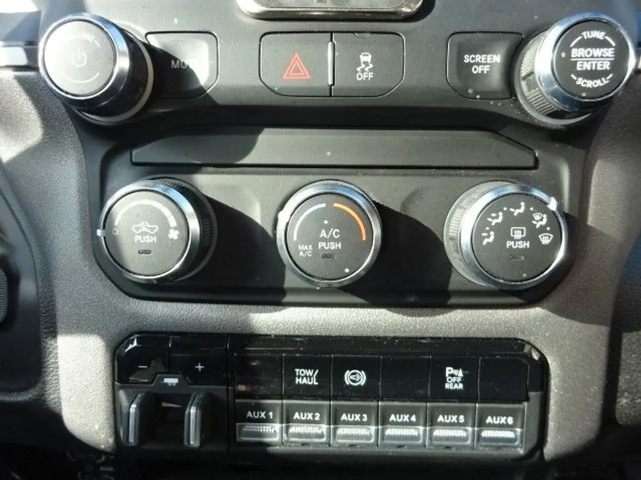 Dodge RAM 2021 — фото 13