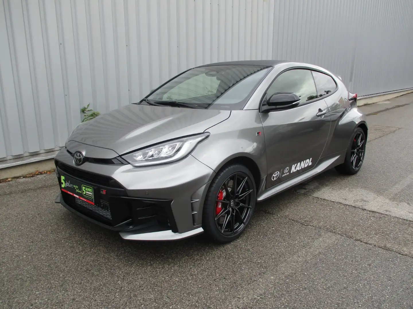 Toyota Yaris 1.6 Turbo GR High Performance Aut. Grau - 2