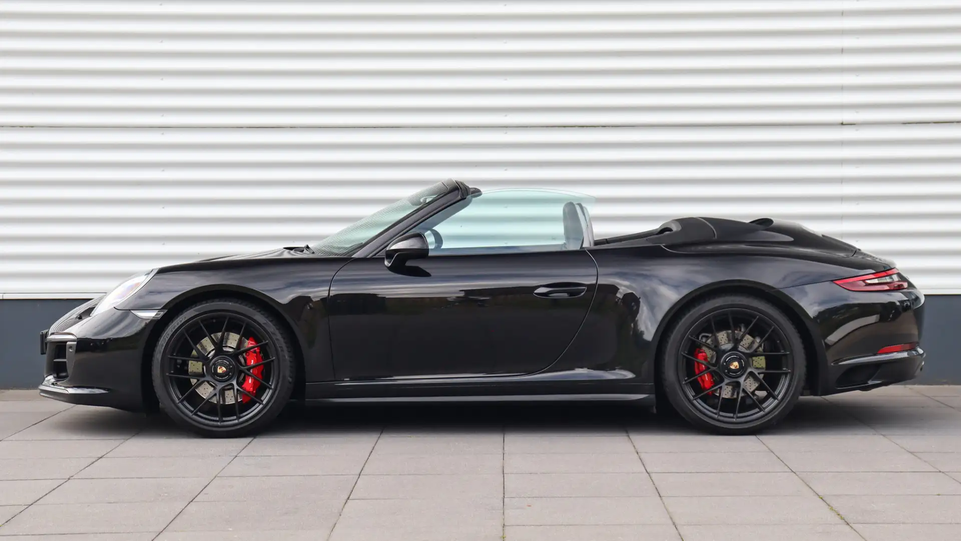 Porsche 991 Cabrio 3.0 Carrera GTS | BOSE Sound | Sportuitlaat Zwart - 2