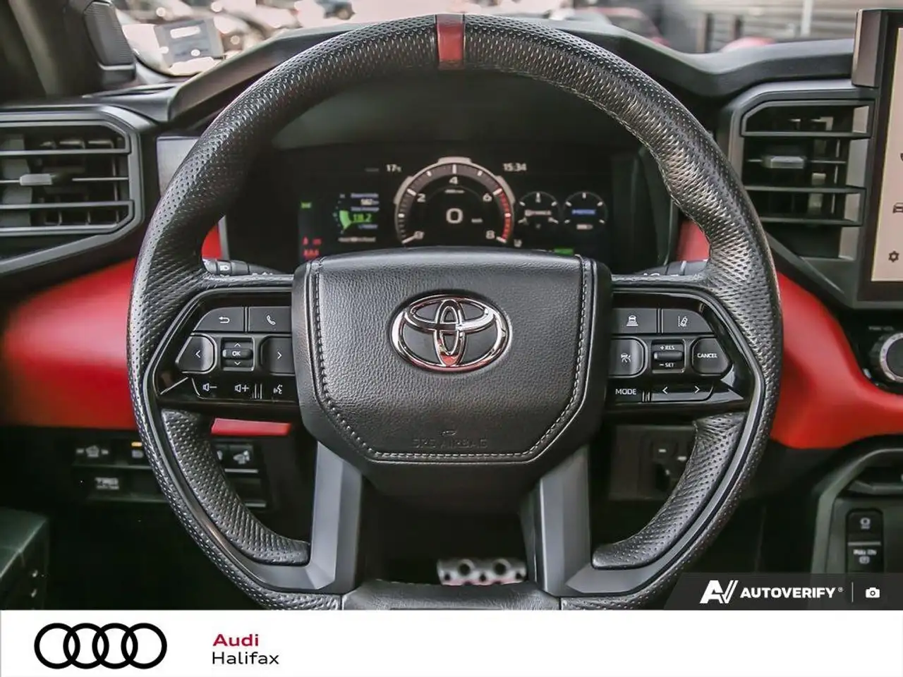 Toyota Tundra снимка Toyota Tundra