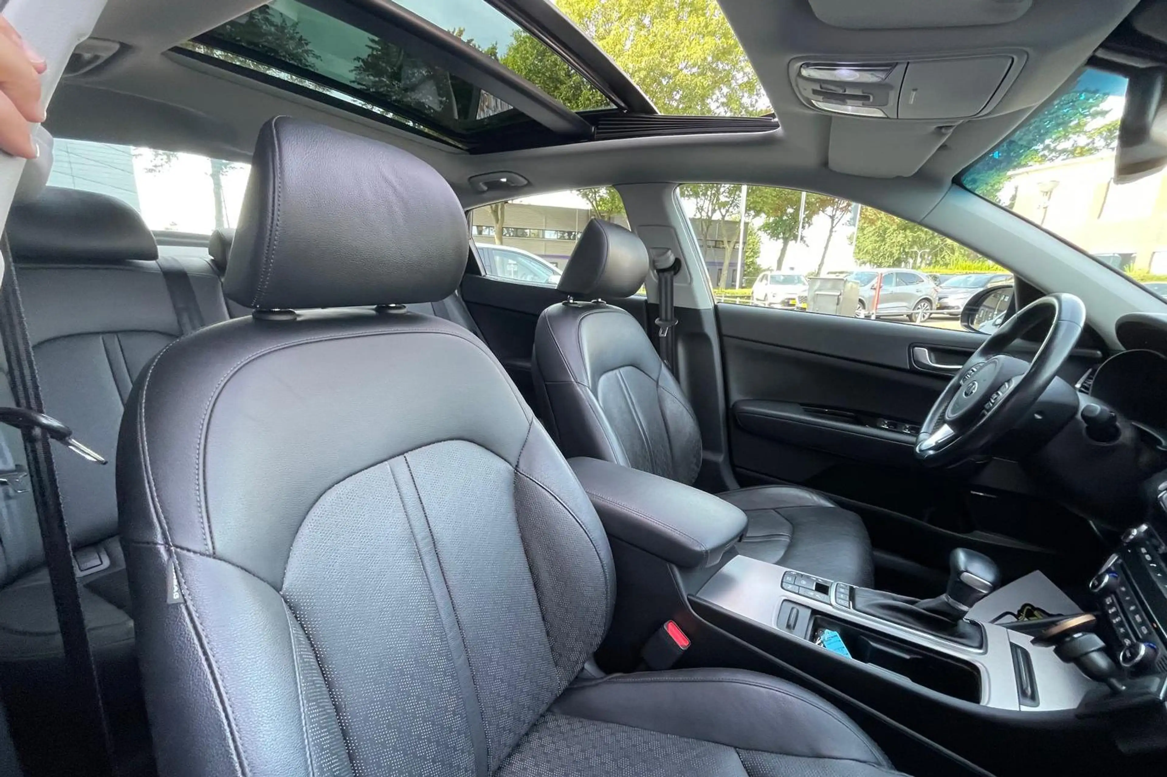 Kia Optima 2.0 GDI PHEV Business ExecutiveLine | Binnenkort b — photo 13