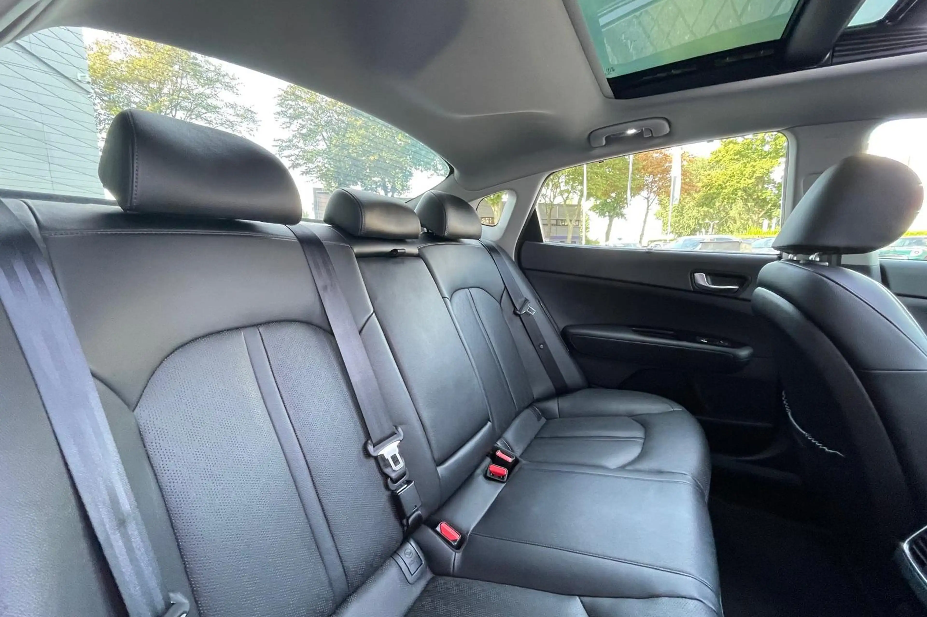 Kia Optima 2.0 GDI PHEV Business ExecutiveLine | Binnenkort b — photo 12