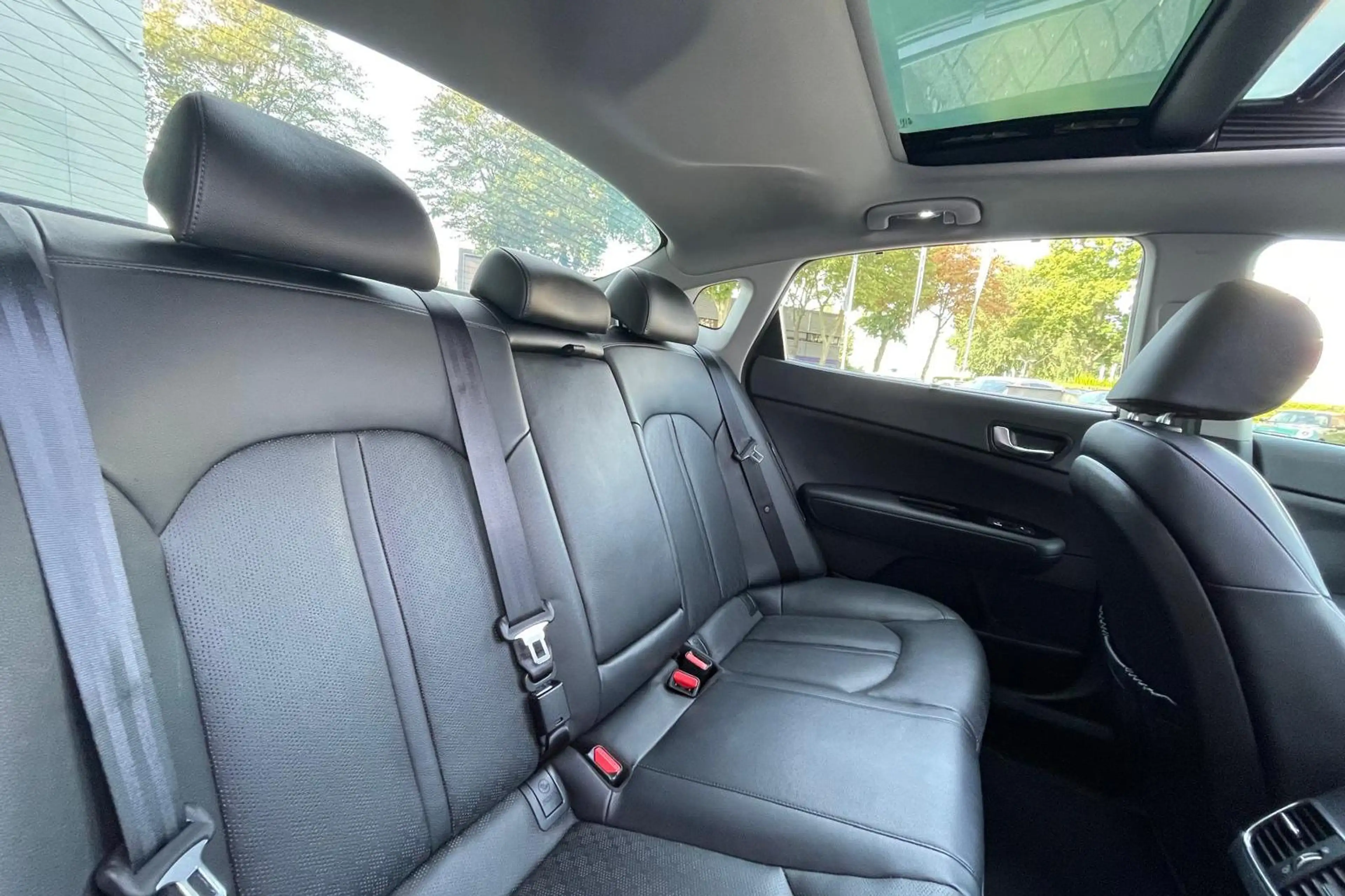 Kia Optima 2.0 GDI PHEV Business ExecutiveLine | Binnenkort b — photo 11