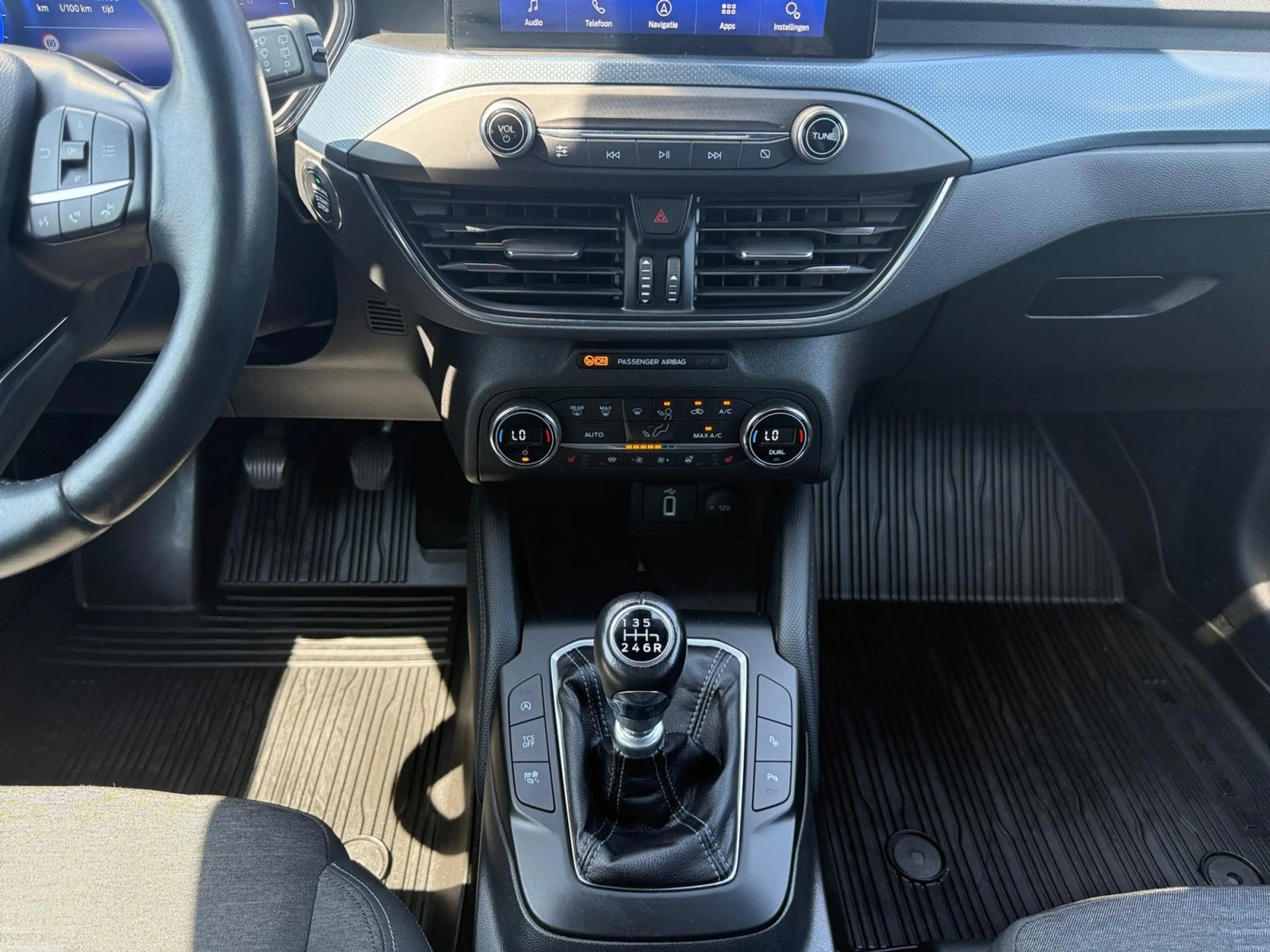 Ford Focus 1.0 EcoBoost Hybrid Active X 125PK Handgeschakeld — photo 15