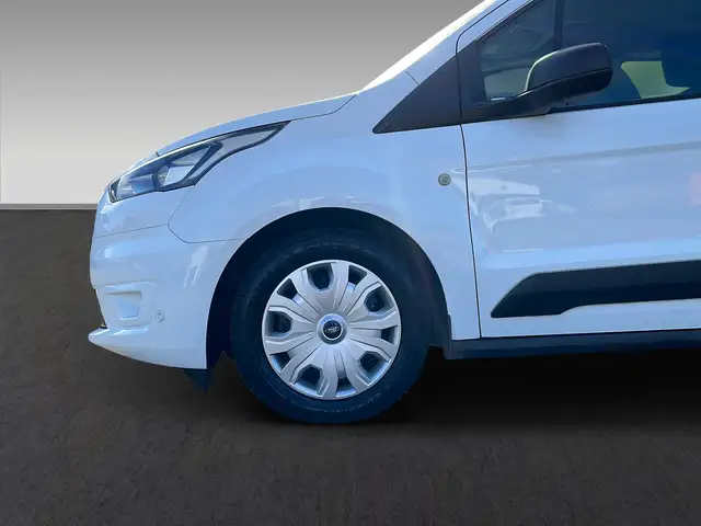Ford Transit Connect view 5