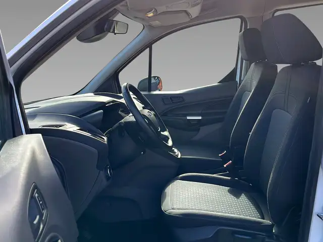 Ford Transit Connect view 10