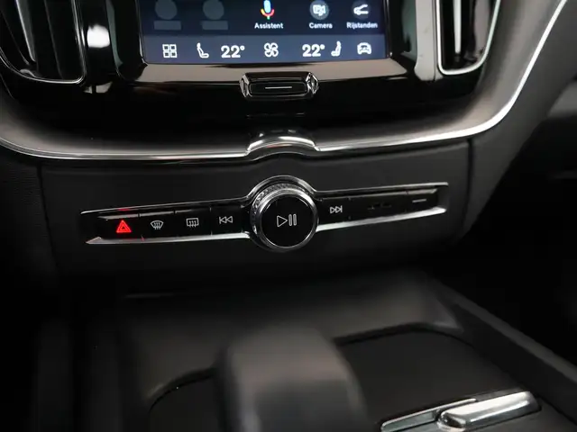 Volvo XC60 view 13