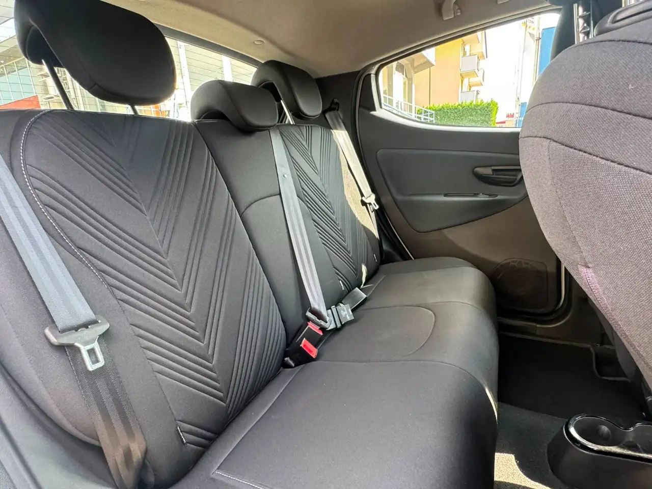 Lancia Ypsilon 2021 — фото 12