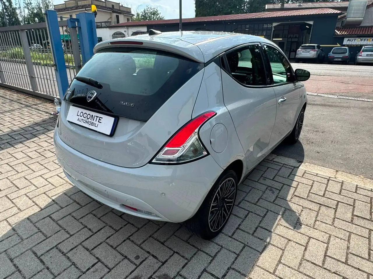 Lancia Ypsilon 2021
