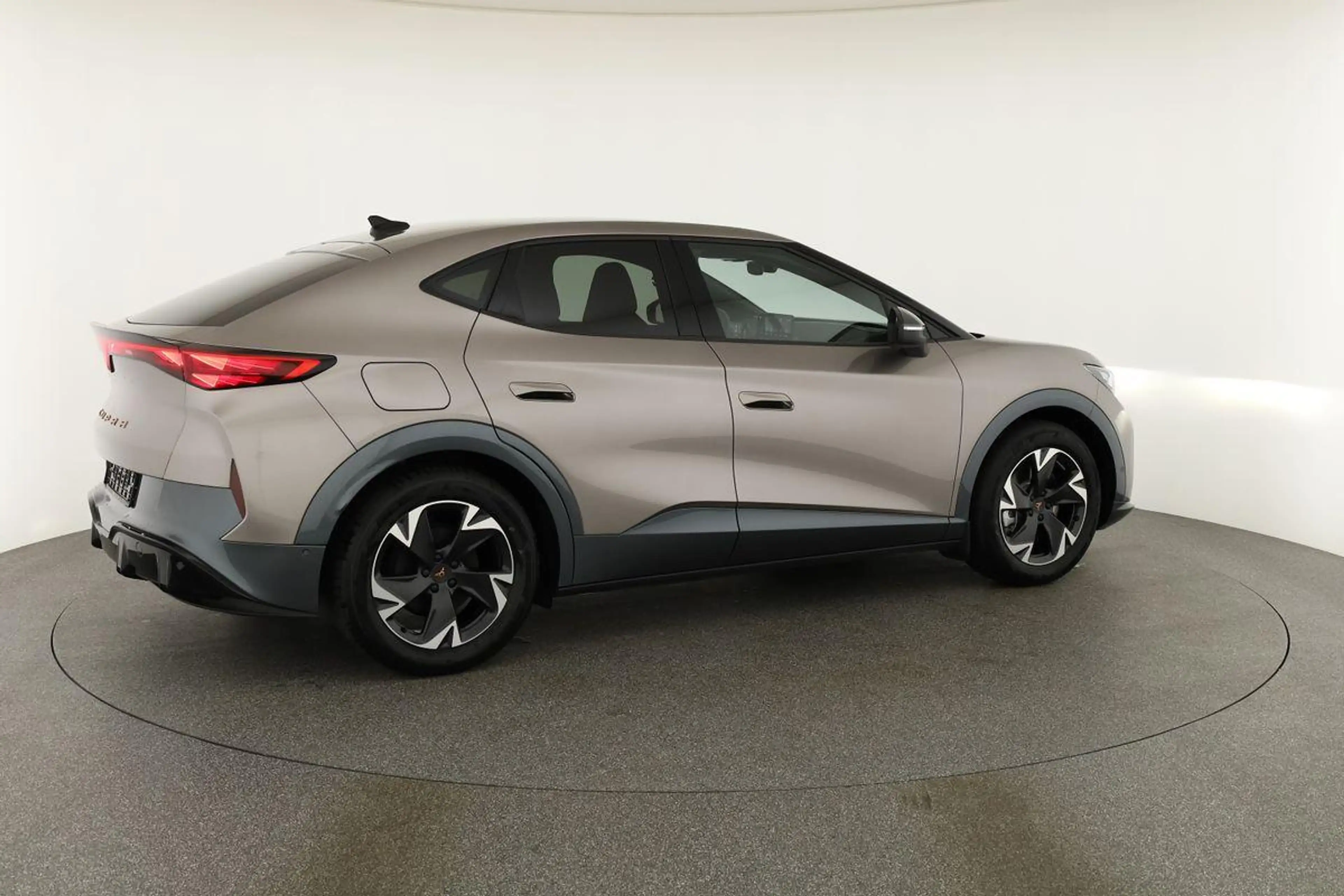 CUPRA Tavascan 210 kW Endurance, Navi, Wärmepumpe, Kamera, el. Kl — photo 20
