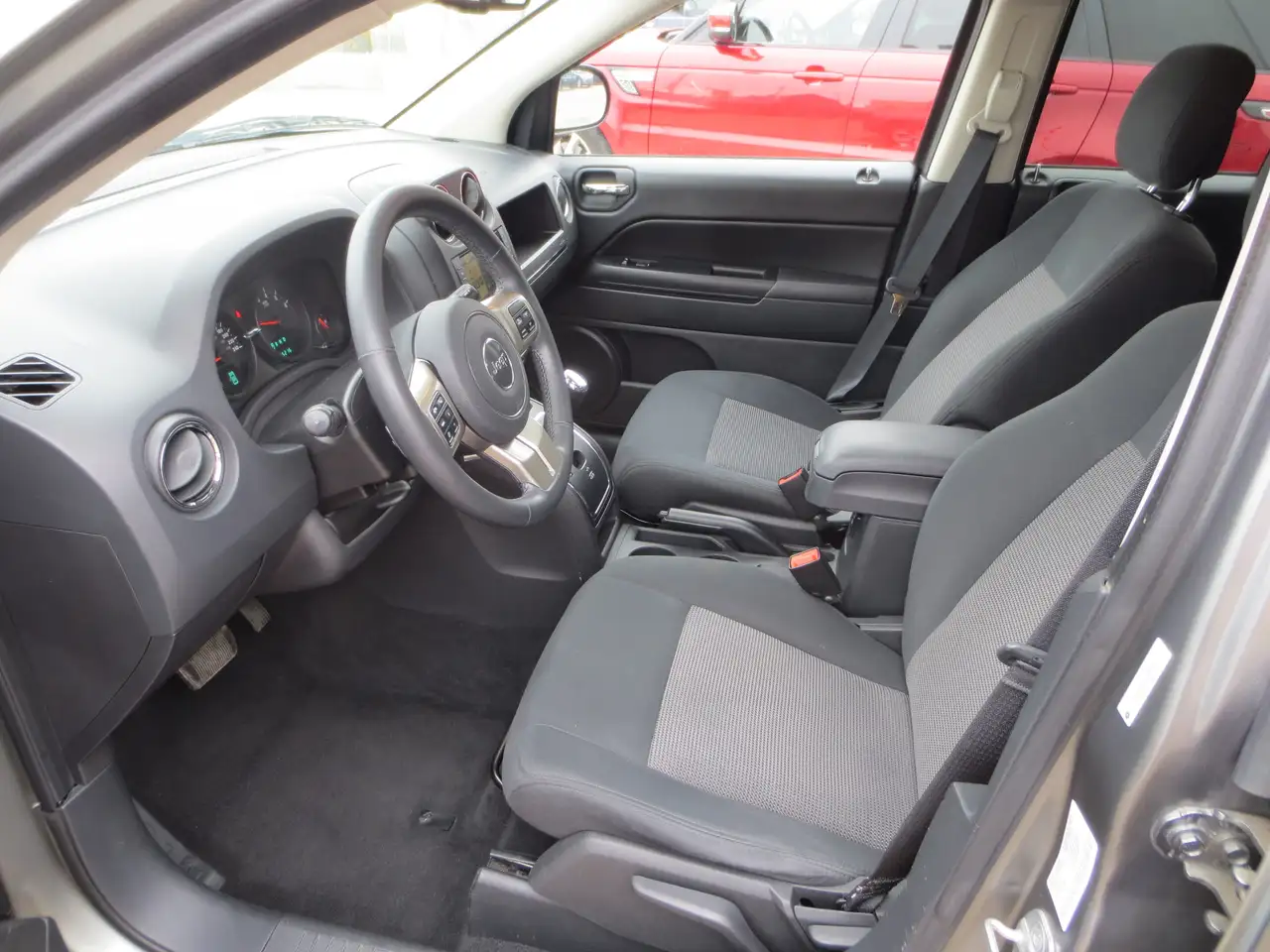 Jeep Compass photo Jeep Compass