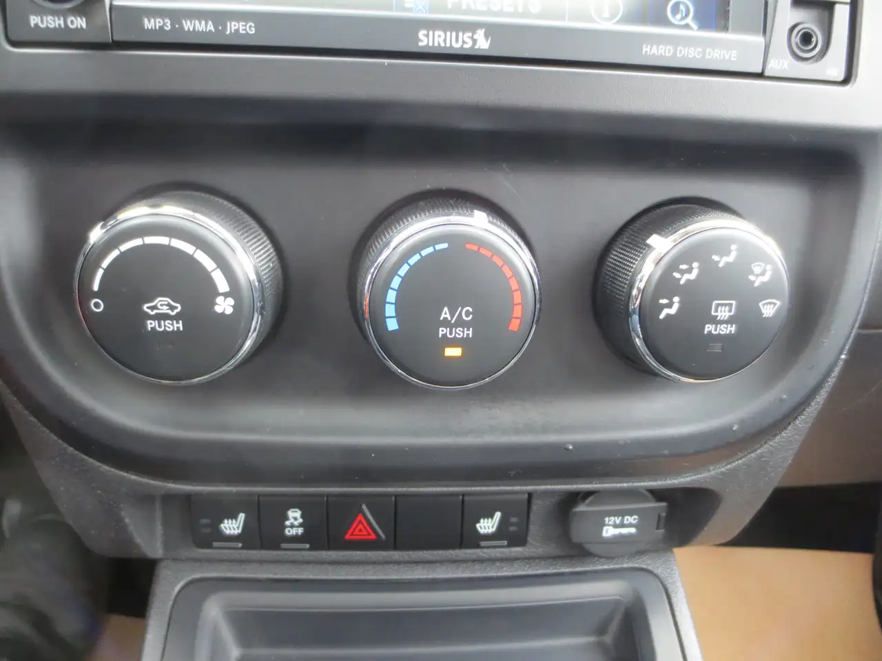 Jeep Compass photo Jeep Compass