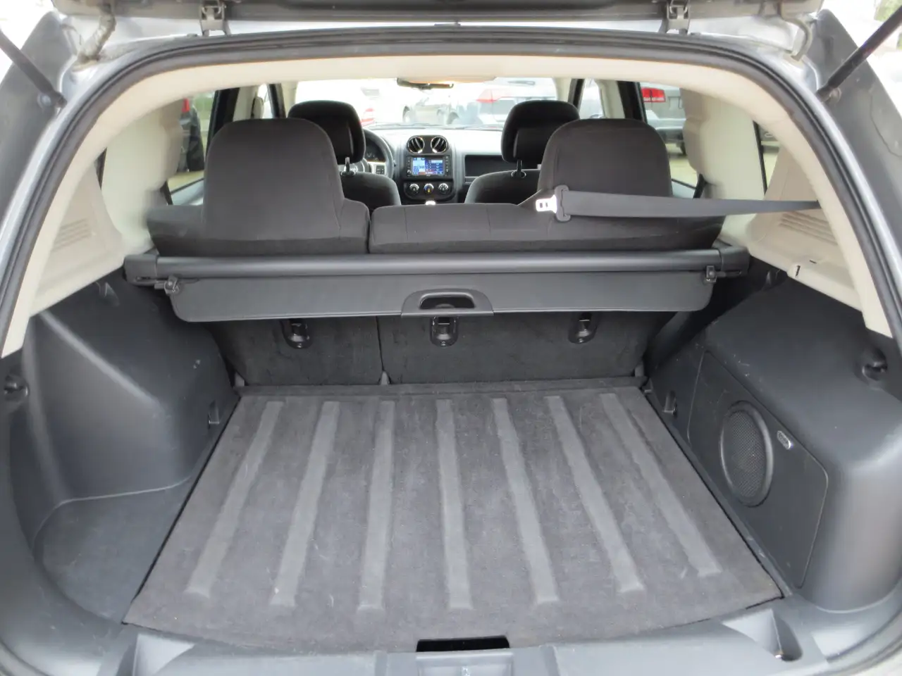 Jeep Compass photo Jeep Compass