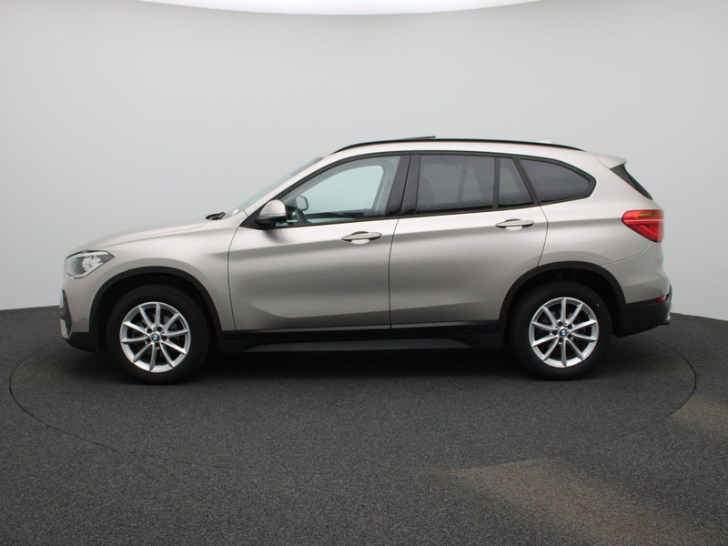 BMW X1 sDrive16dA (85 kW) LEDER + zetelverwarming | Elect — photo 4