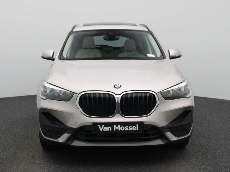 BMW X1 sDrive16dA (85 kW) LEDER + zetelverwarming | Elect — photo 3