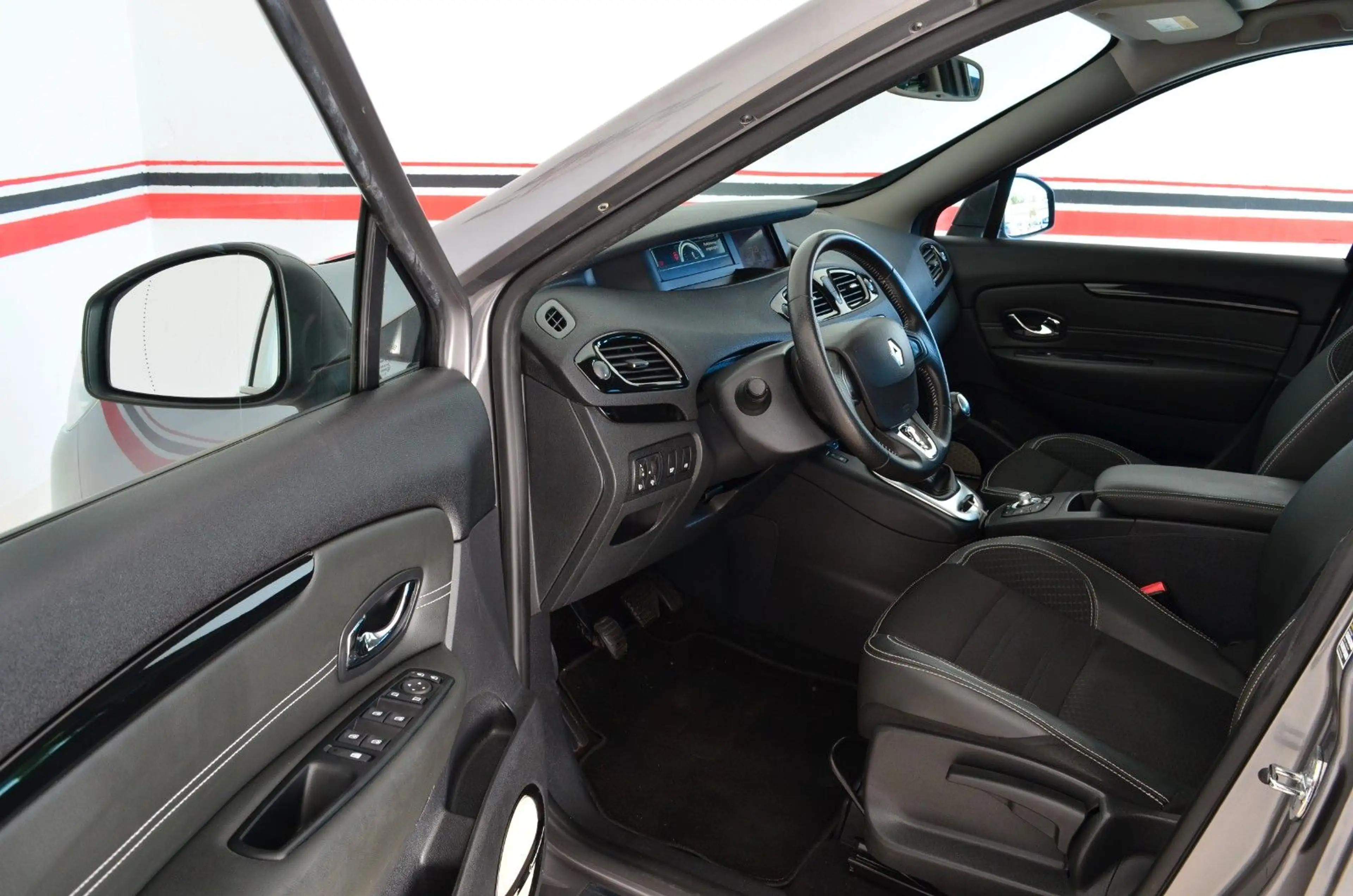 Renault Scenic III BOSE Edition |Navi|PDC+Kamera |17`Alu — photo 3