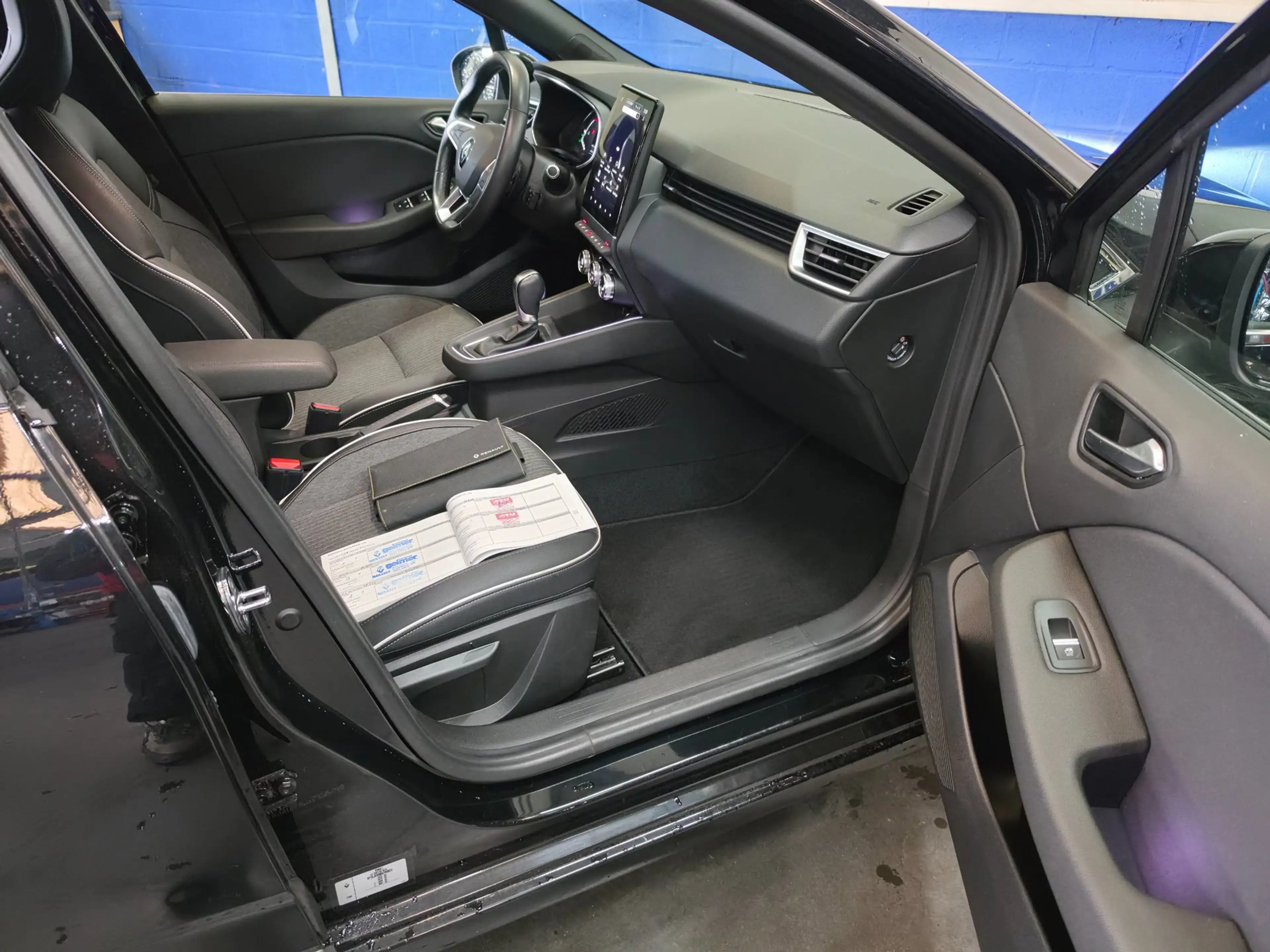 Renault Clio 1.3 TCe Intens — photo 14