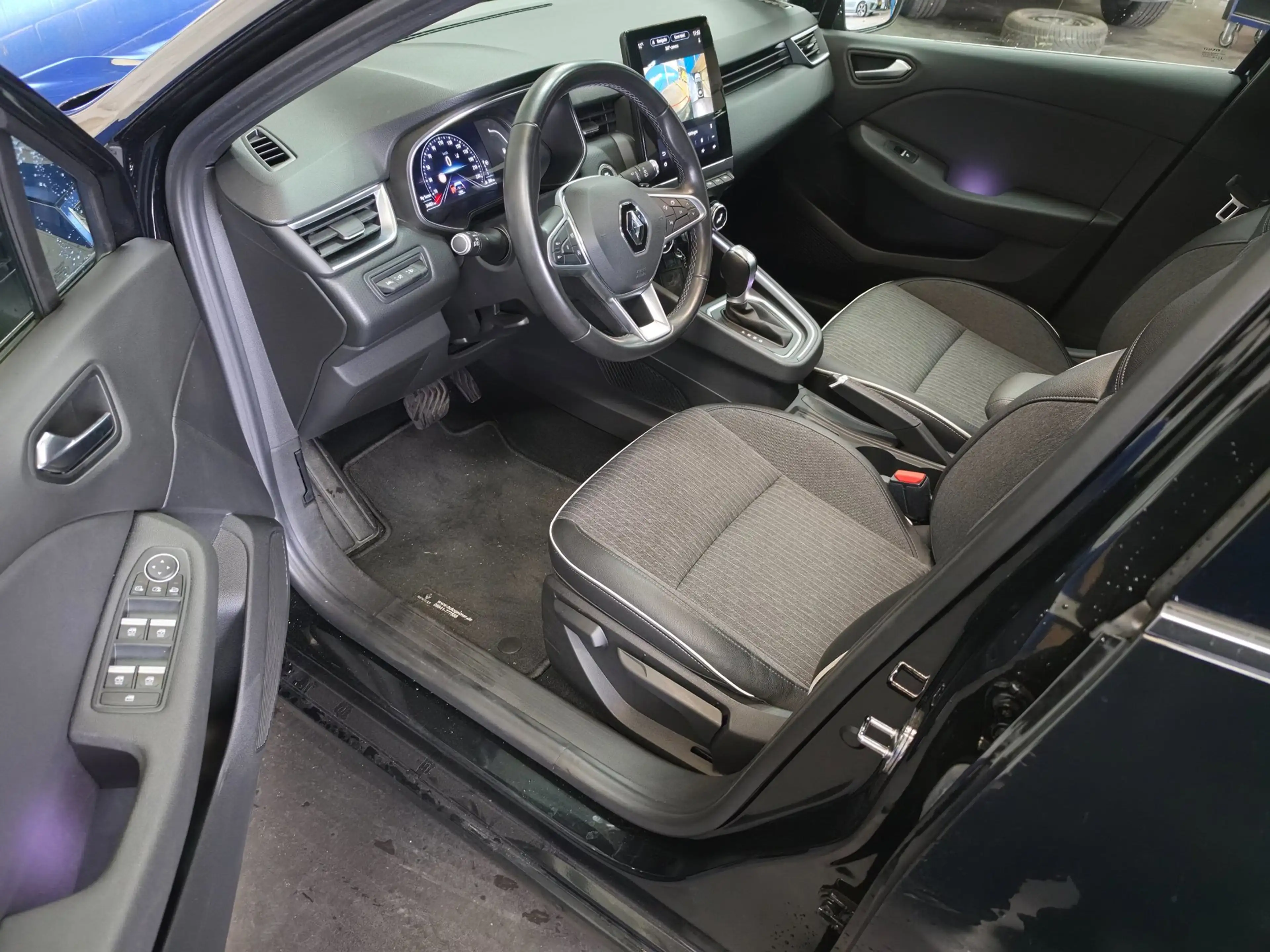 Renault Clio 1.3 TCe Intens — photo 5