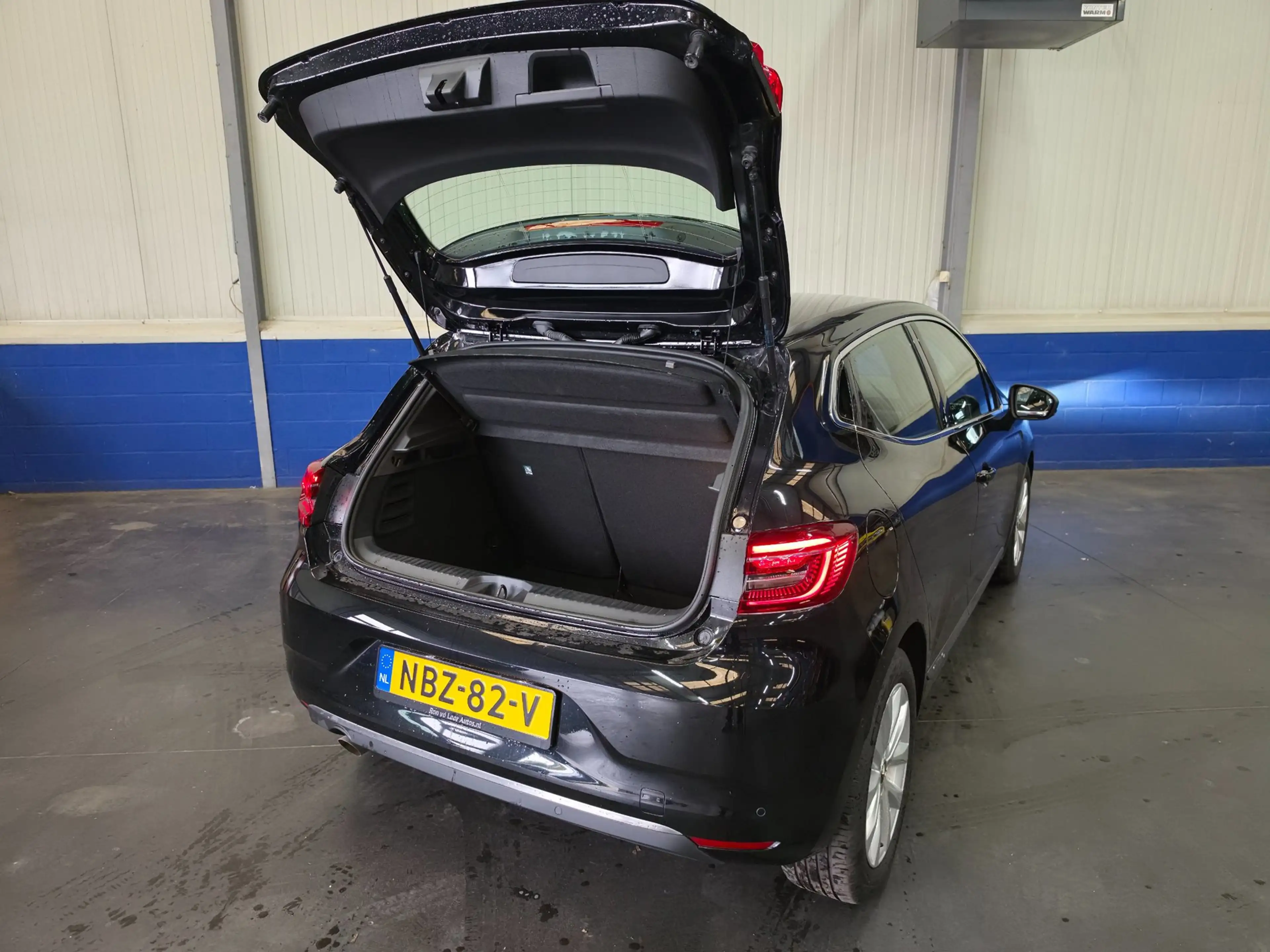 Renault Clio 1.3 TCe Intens — photo 17