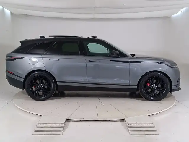 Land Rover Range Rover Velar view 6