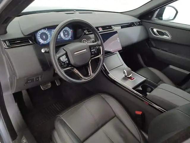 Land Rover Range Rover Velar view 17