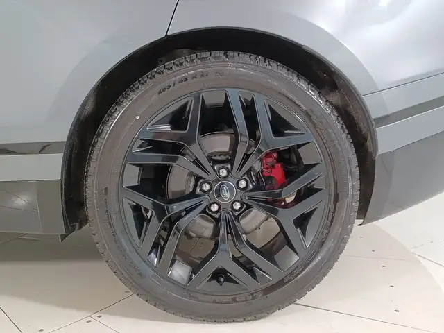 Land Rover Range Rover Velar view 9