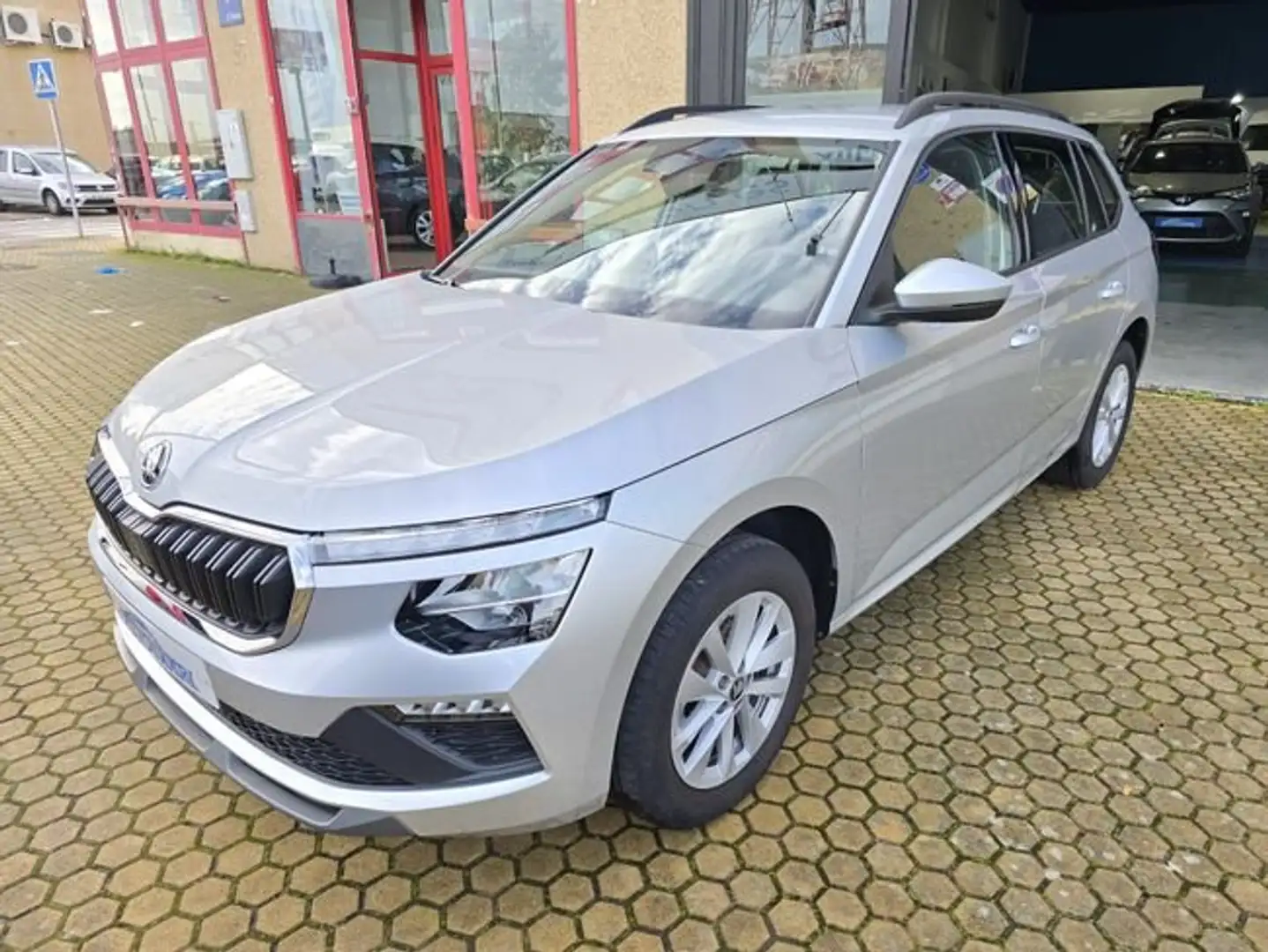 Skoda Kamiq 1.0 TSI Selection 70kW Gris - 1