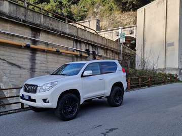 Land Cruiser 2009 3p 3.0 d-4d 60° anniversary 190cv auto