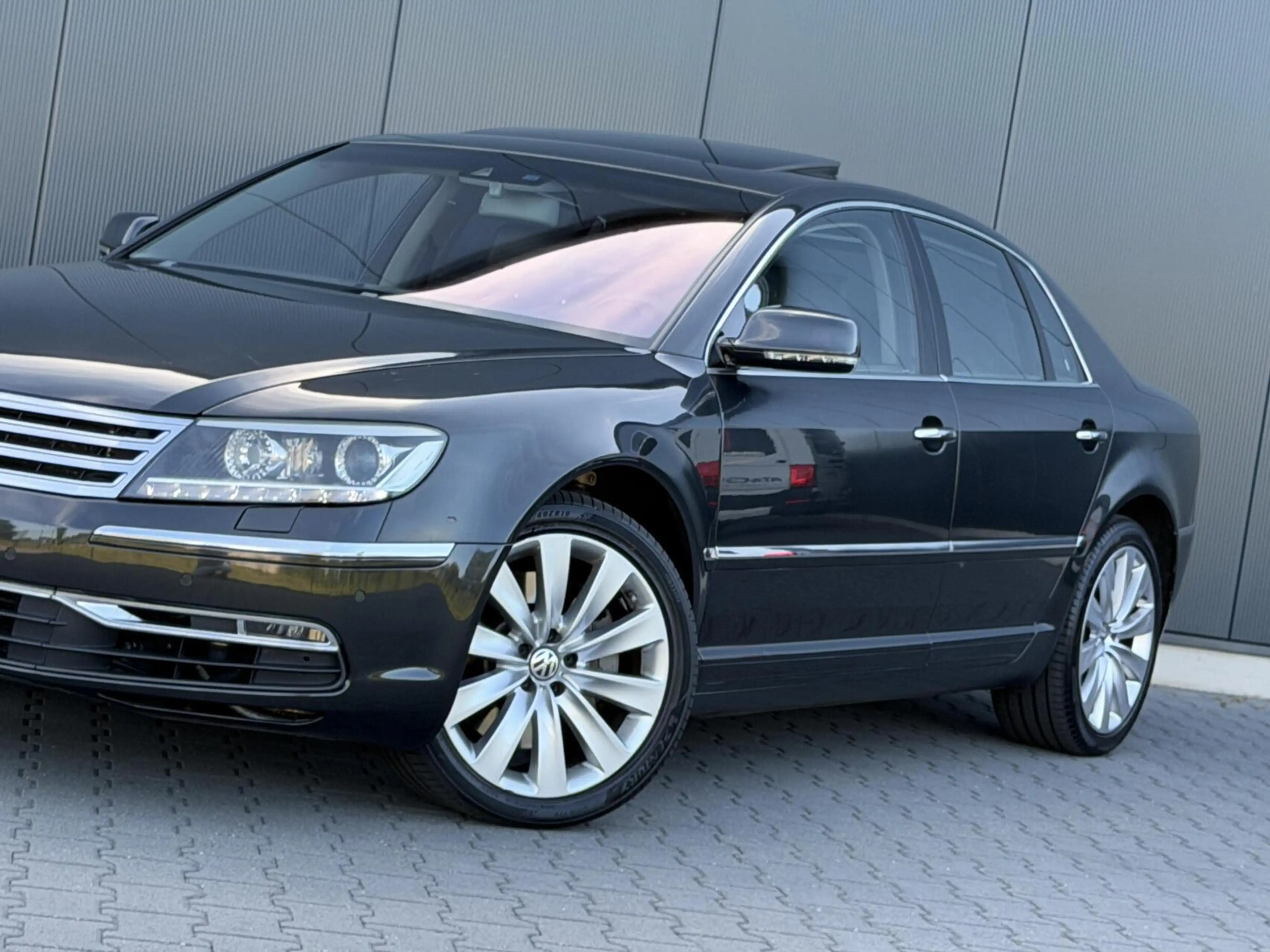 Volkswagen Phaeton 4.2 V8 4Motion Dynaudio - Schuifdak - ACC - Leder — photo 6