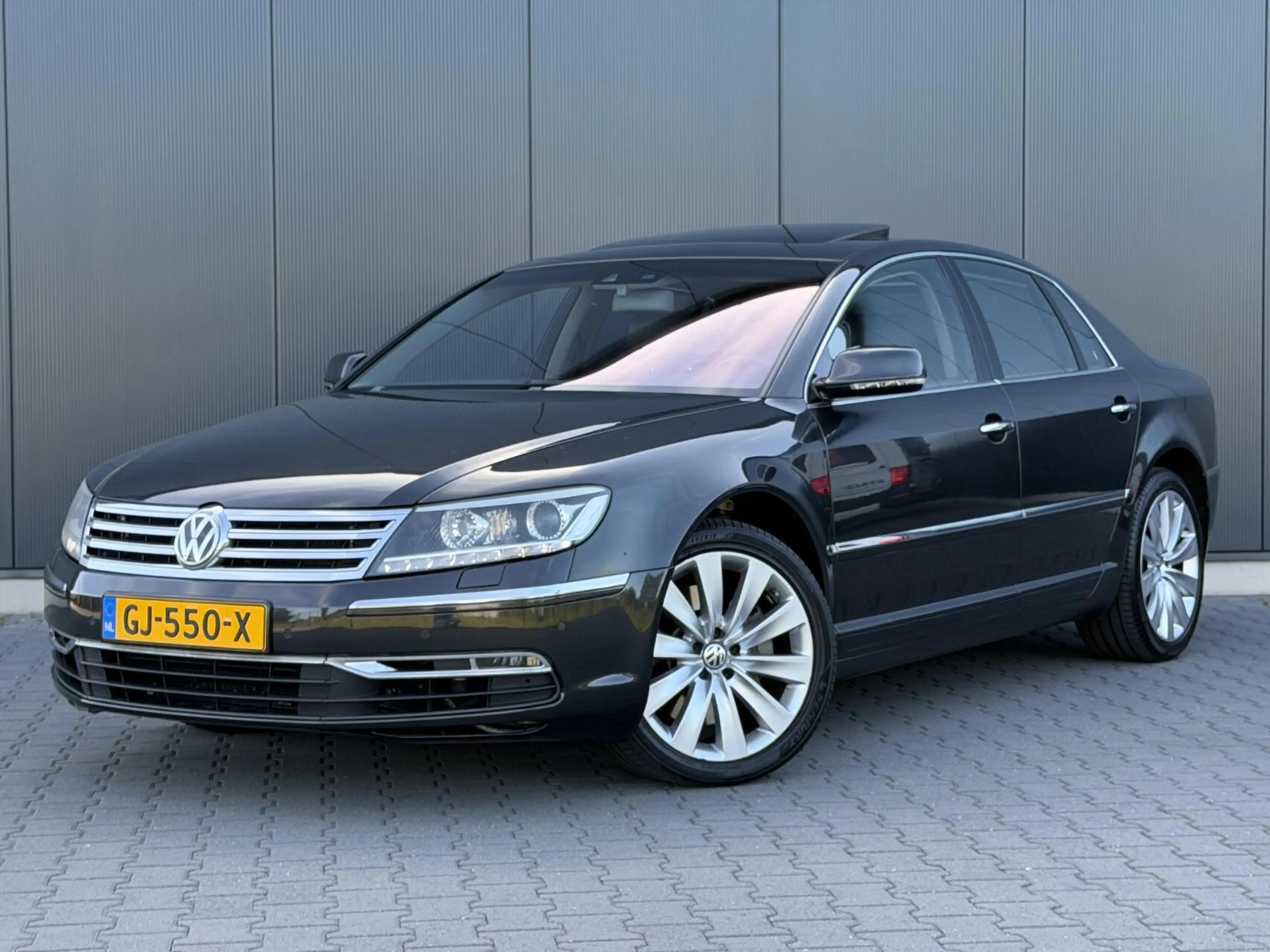 Volkswagen Phaeton 4.2 V8 4Motion Dynaudio - Schuifdak - ACC - Leder