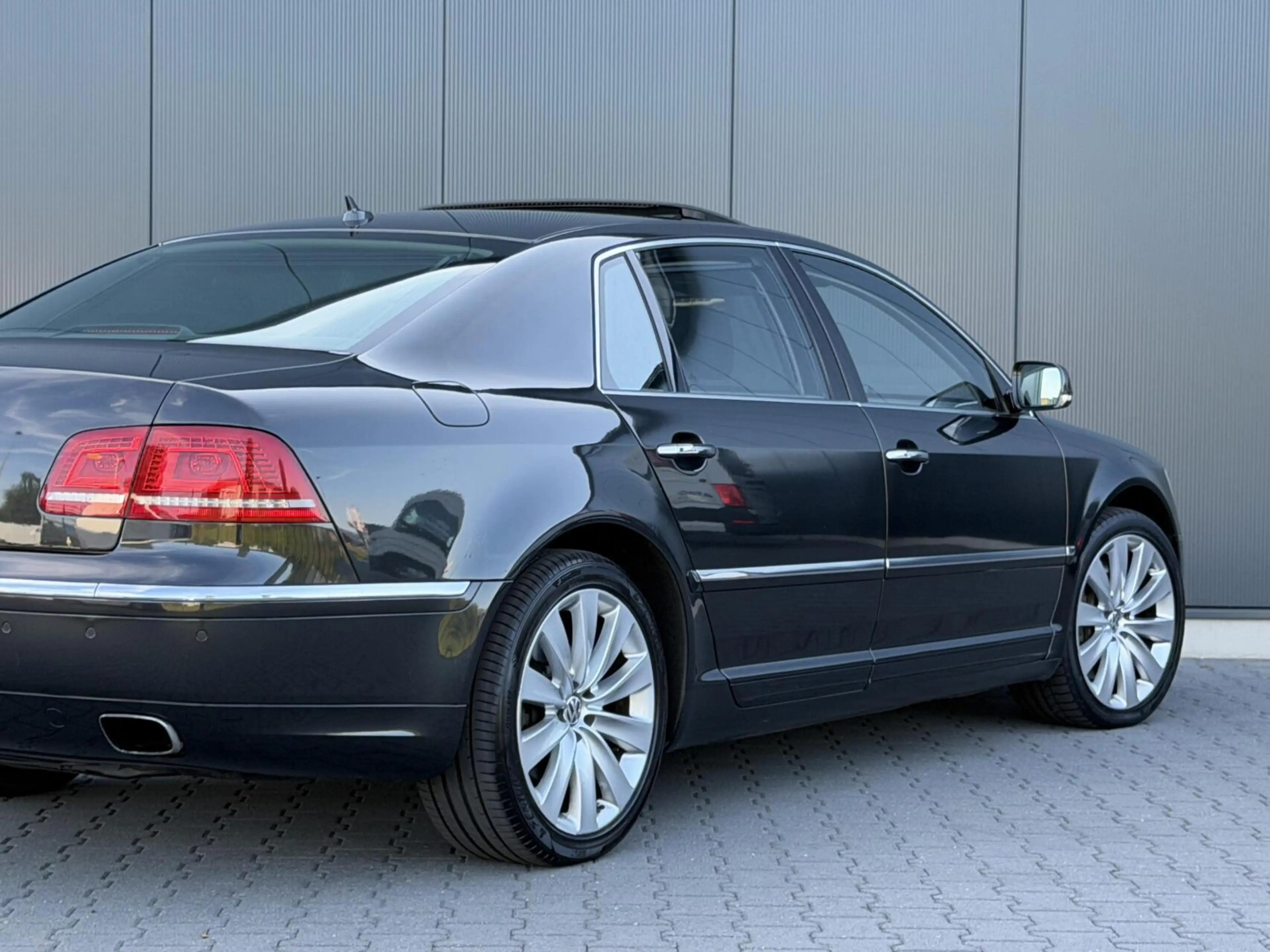 Volkswagen Phaeton 4.2 V8 4Motion Dynaudio - Schuifdak - ACC - Leder — photo 5