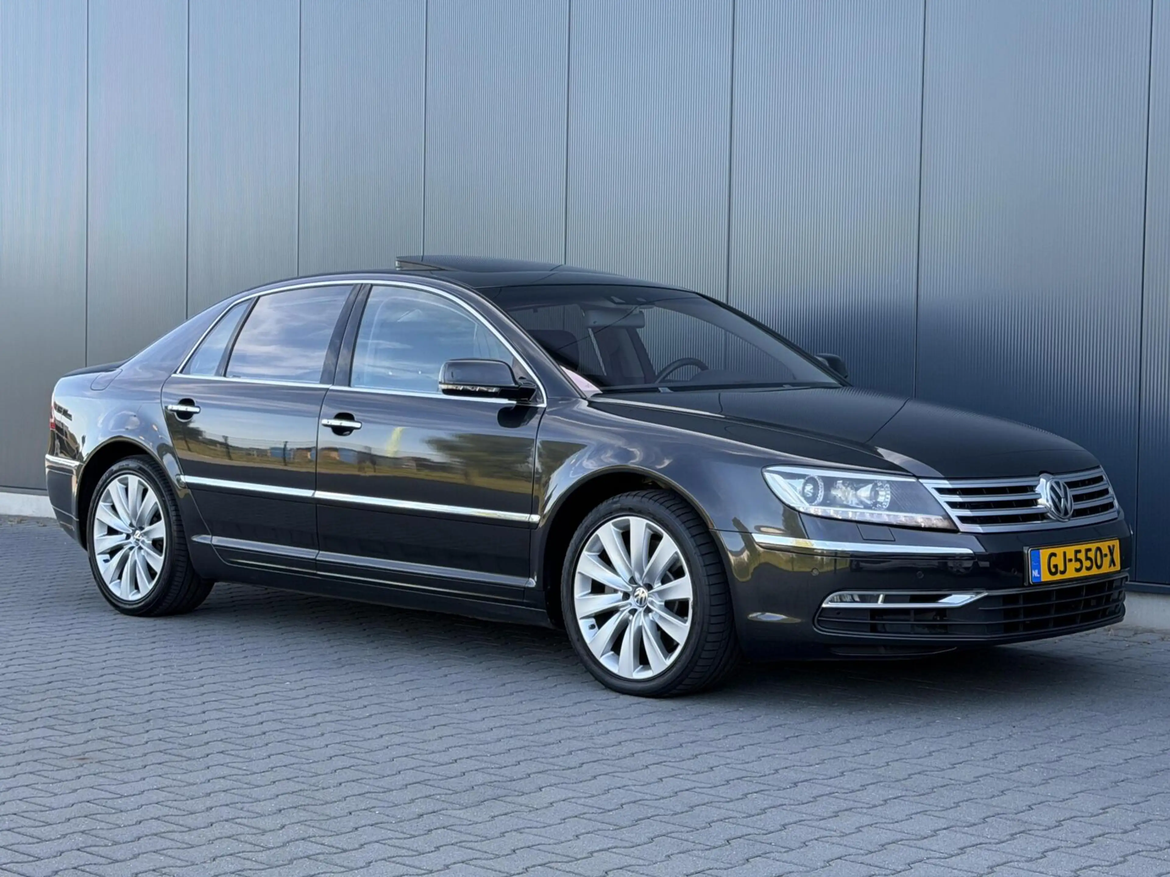 Volkswagen Phaeton 4.2 V8 4Motion Dynaudio - Schuifdak - ACC - Leder — photo 10