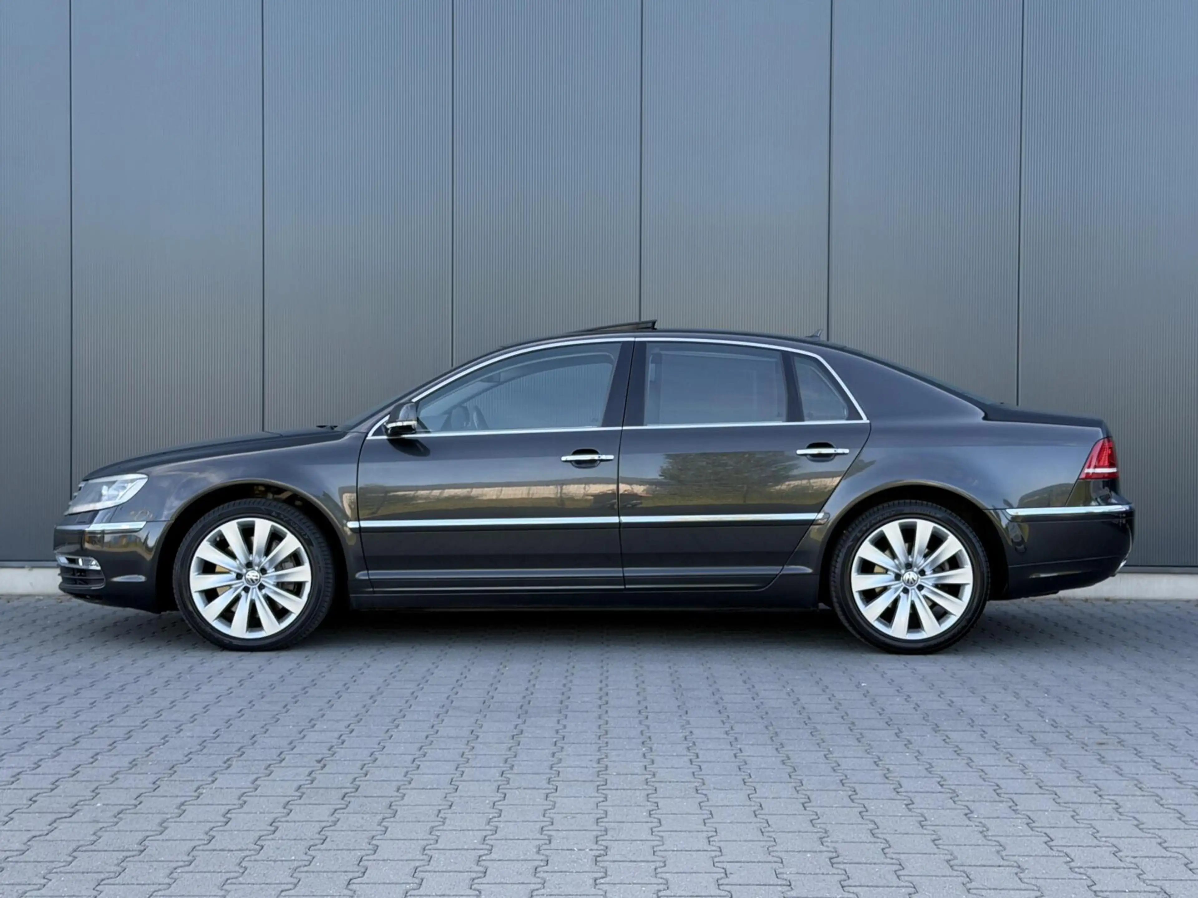 Volkswagen Phaeton 4.2 V8 4Motion Dynaudio - Schuifdak - ACC - Leder — photo 9