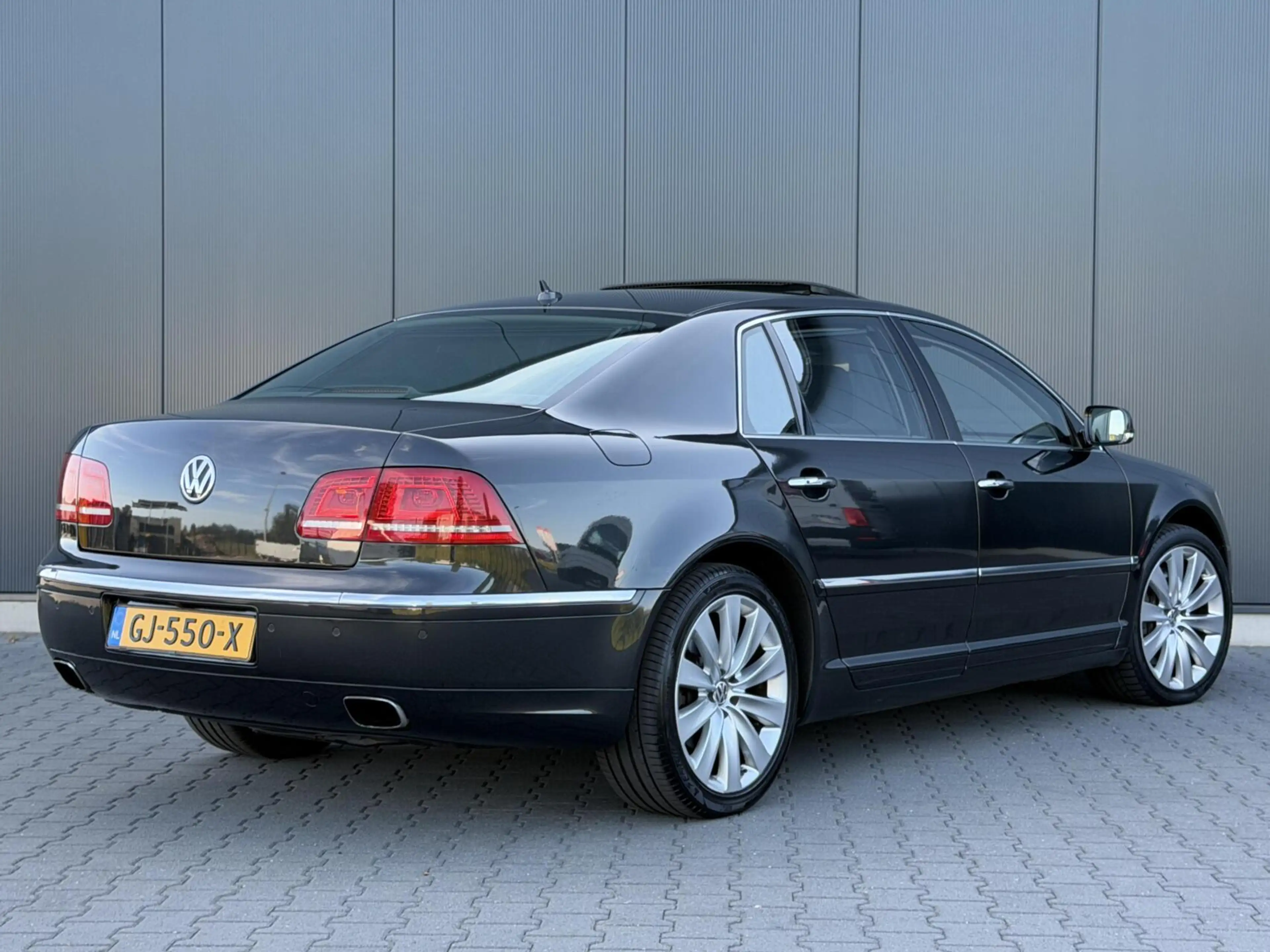 Volkswagen Phaeton 4.2 V8 4Motion Dynaudio - Schuifdak - ACC - Leder — photo 4
