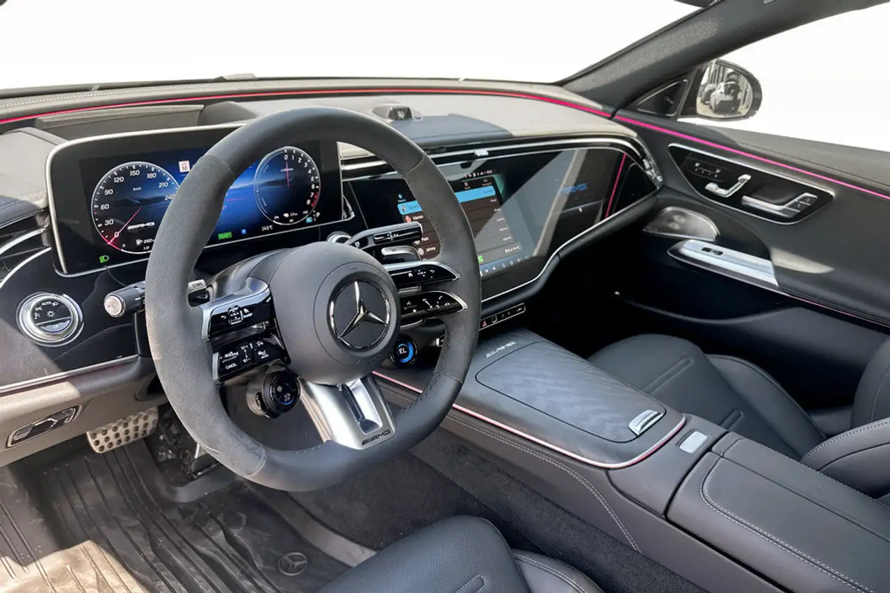 Mercedes-Benz E-Class photo Mercedes-Benz E-Class
