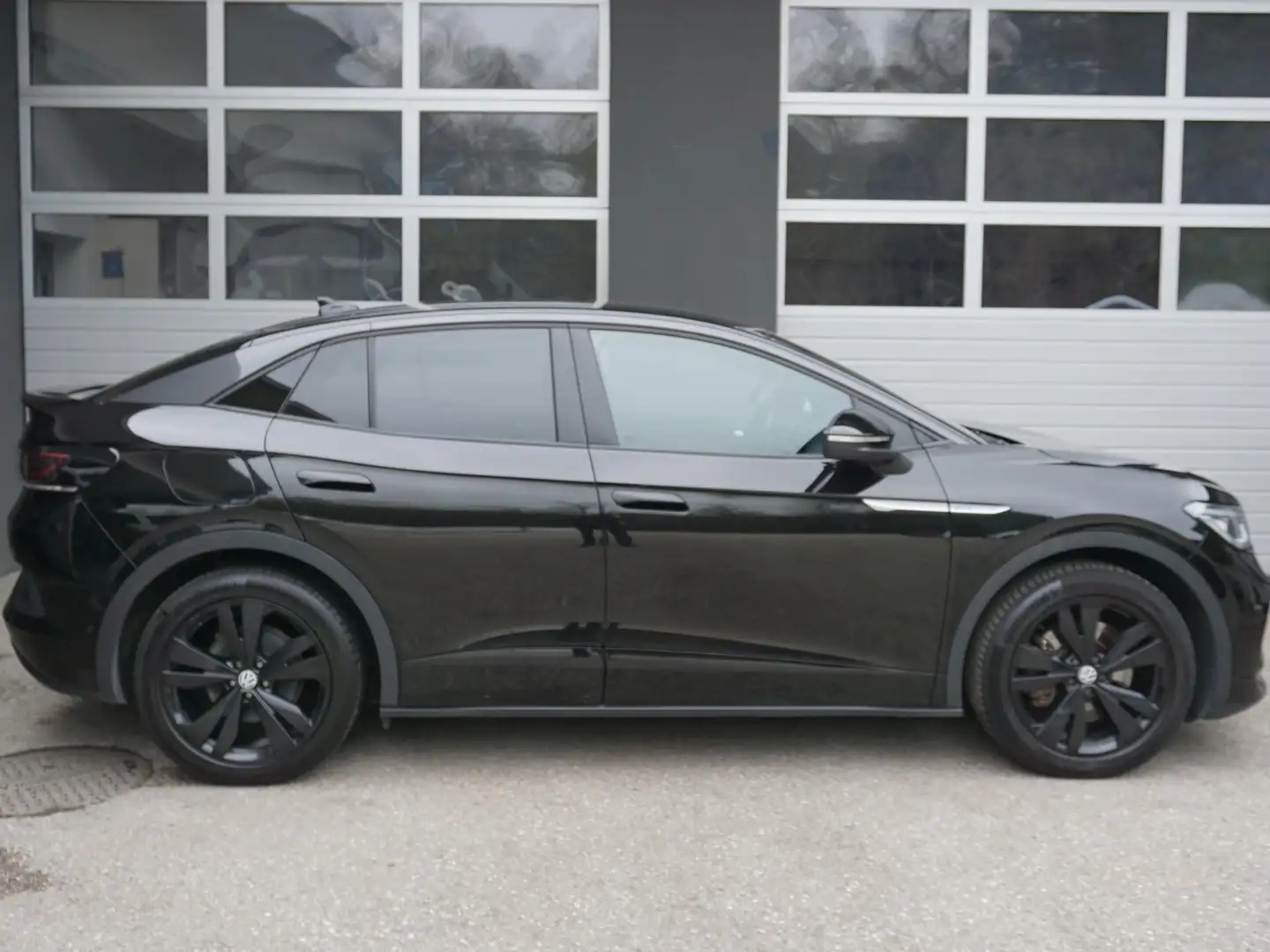 Volkswagen ID.5 GTX 220 kW 4Motion Schwarz - 2