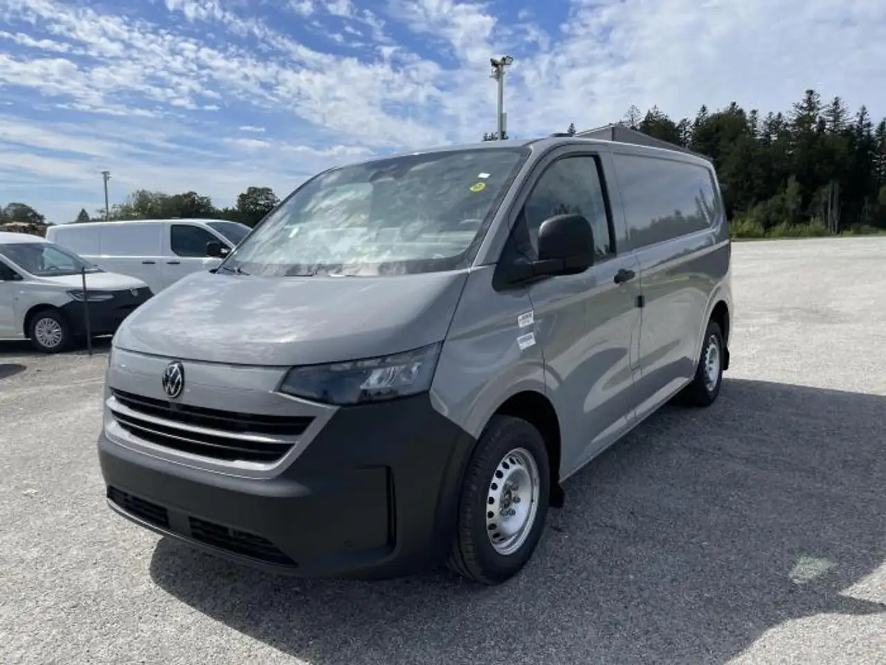 Volkswagen Transporter Kastenwagen Kasten KR 2.0 TDI 110 k... — photo 1 of 17