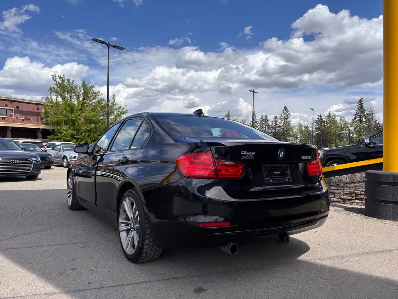 BMW 3 Series снимка BMW 3 Series