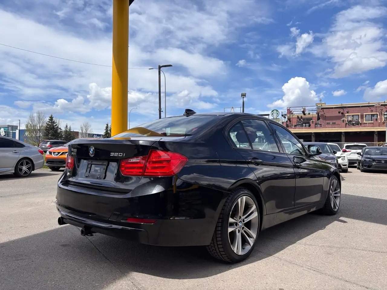 BMW 3 Series снимка BMW 3 Series